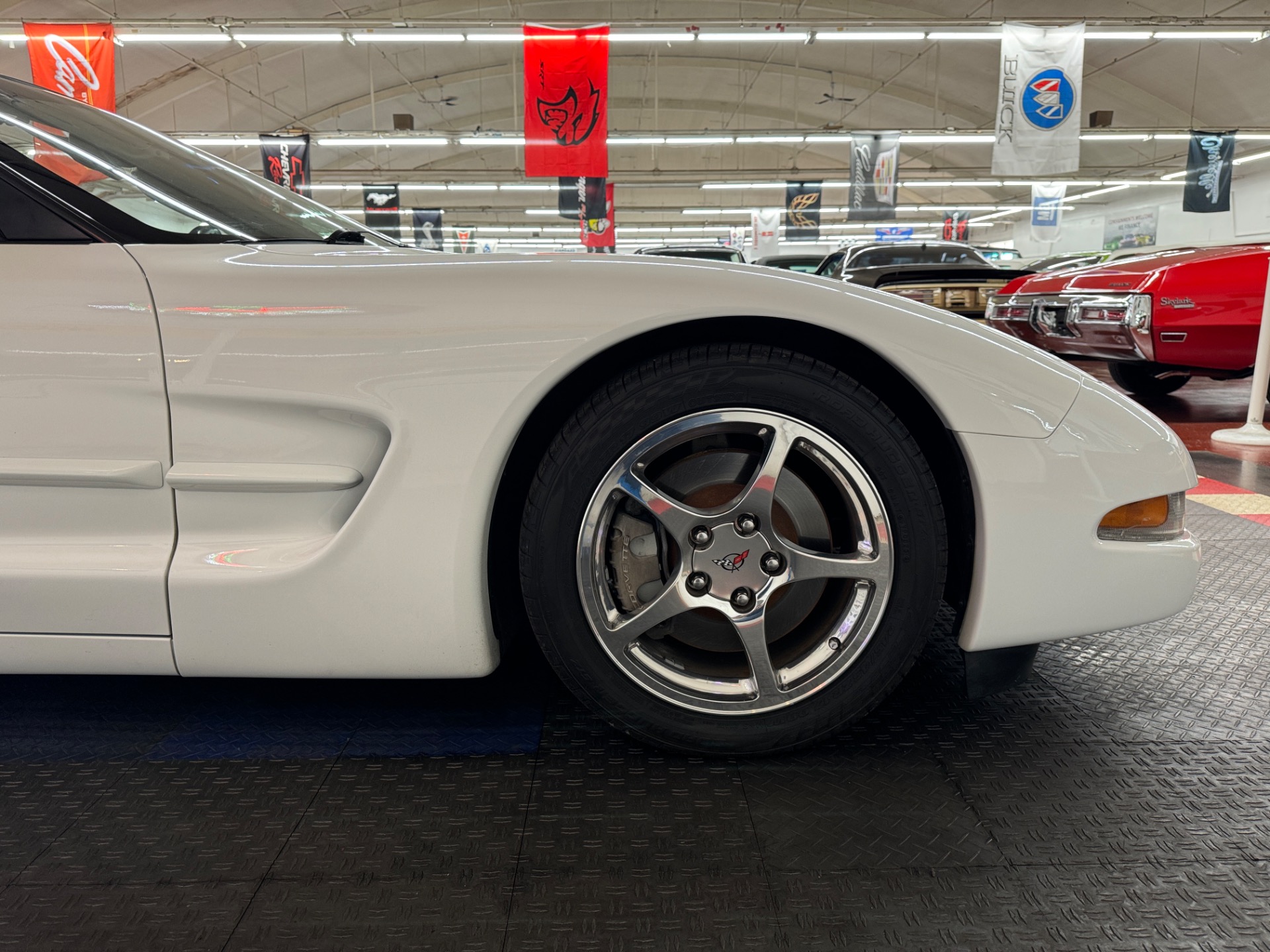 2004 Chevrolet Corvette 31