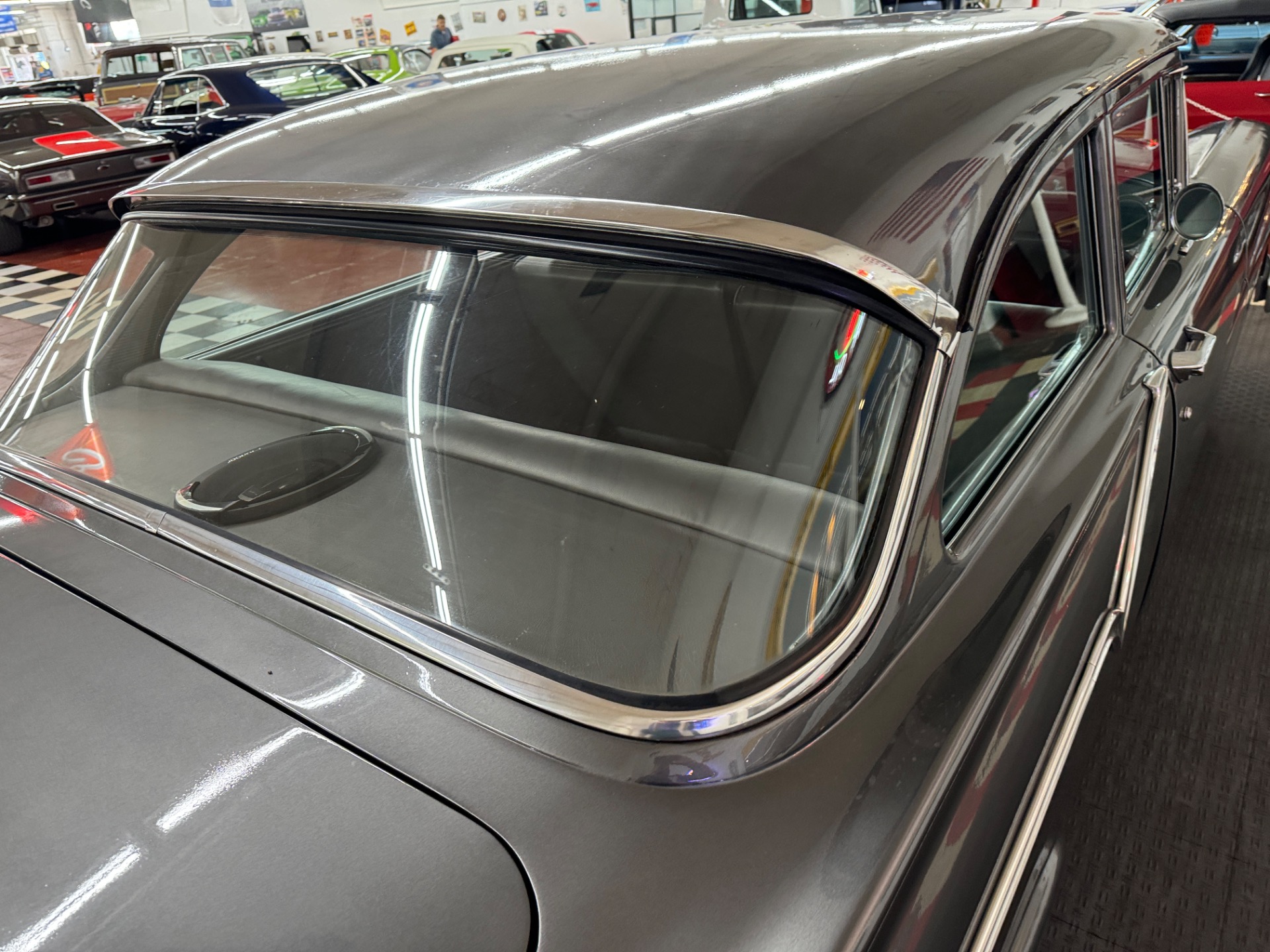 1957 Ford Custon 17