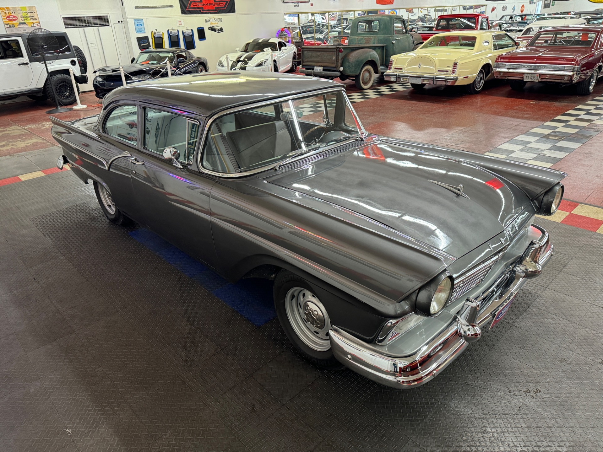 1957 Ford Custon 20