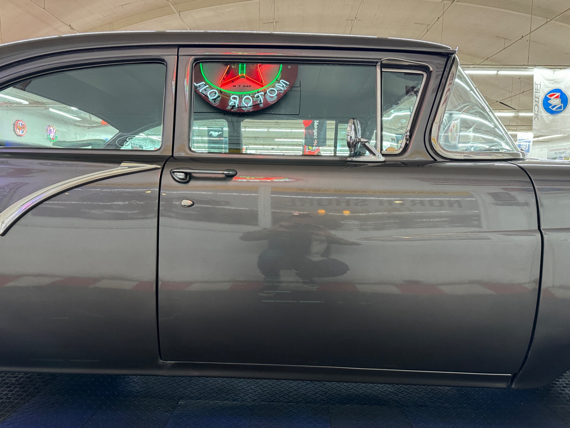 1957 Ford Custon 29