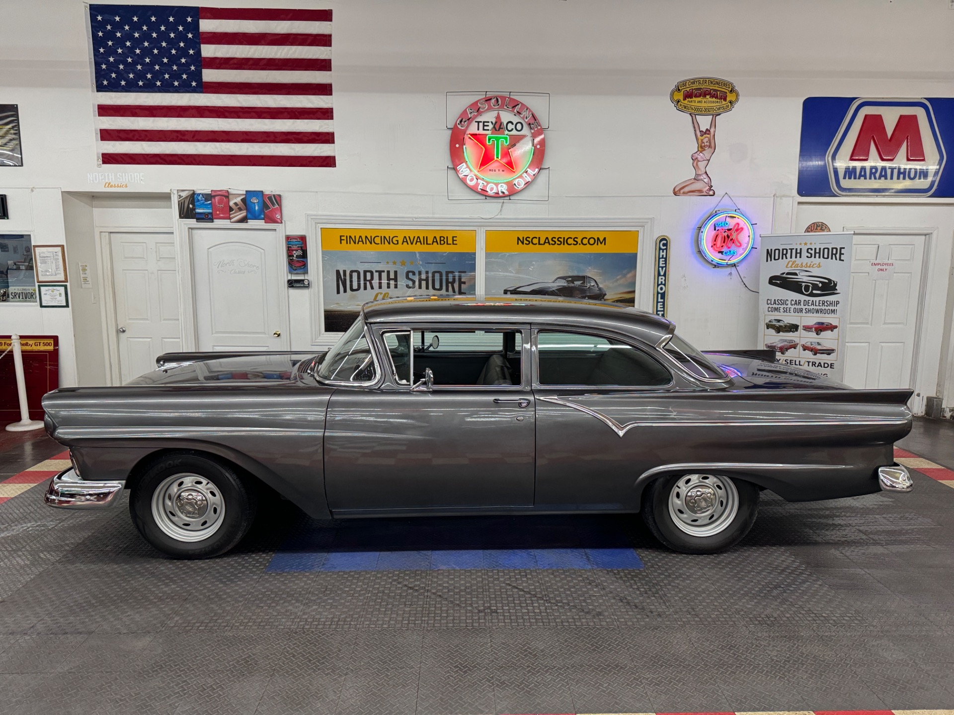 1957 Ford Custon 4