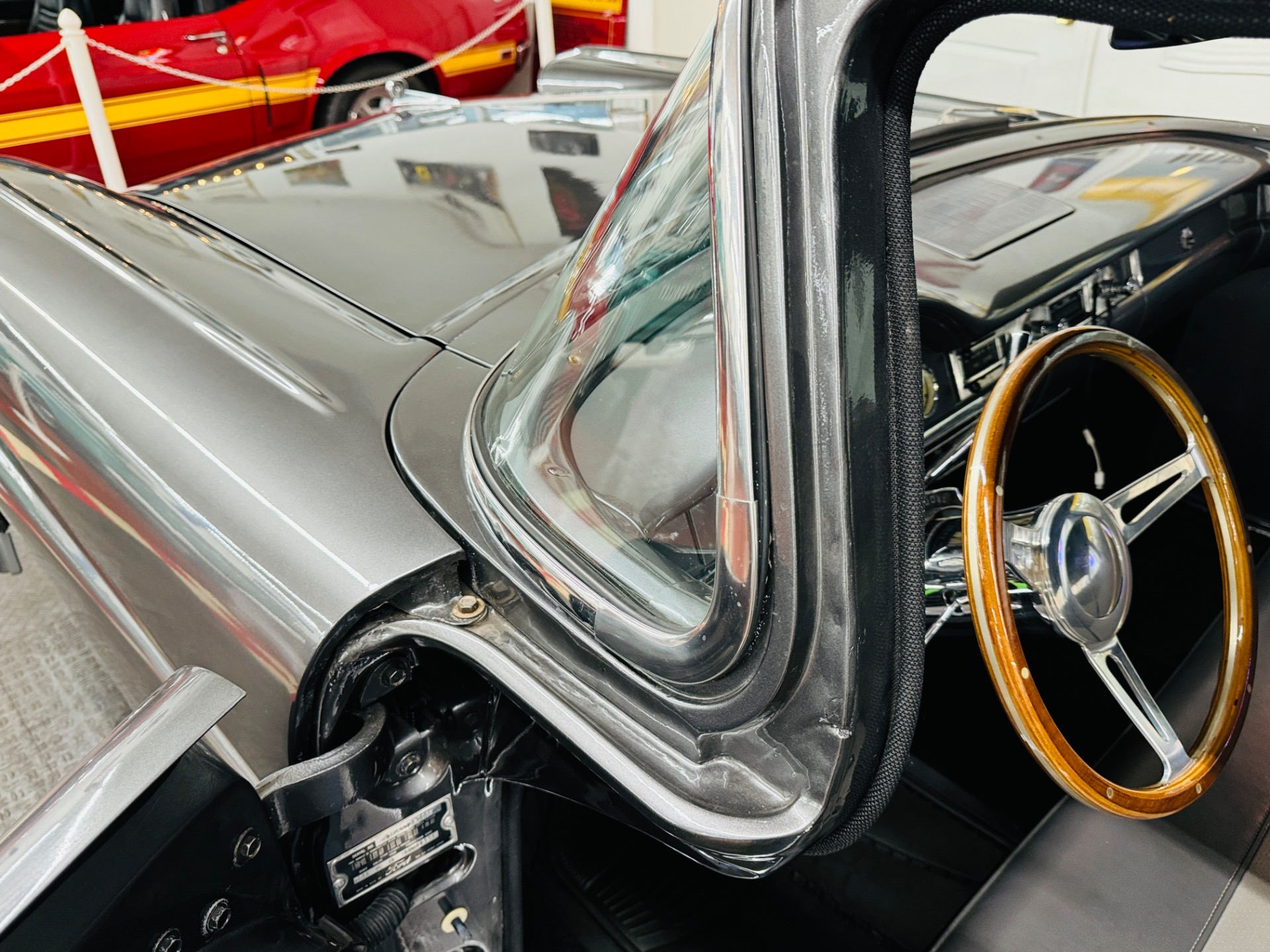 1957 Ford Custon 52