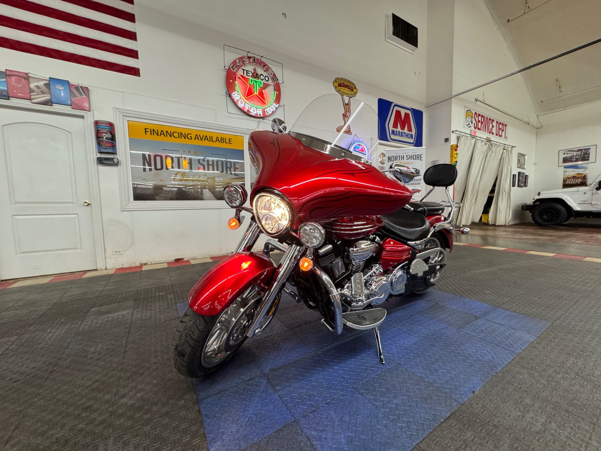 Used 2009 Yamaha Roadliner - VERY LOW MILES - NOLAN HELMETS INCLUDED - | Mundelein, IL