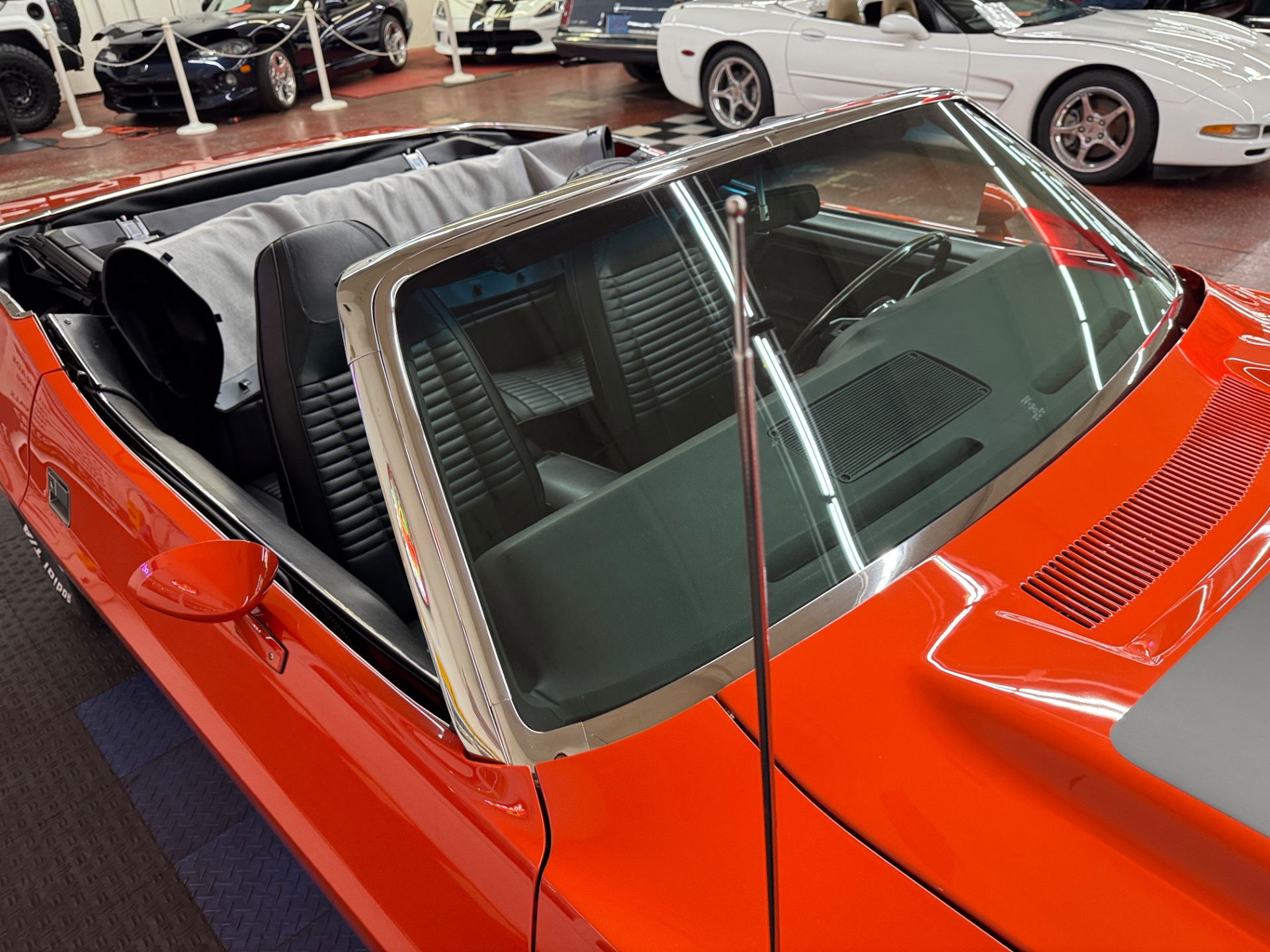 1970 Dodge Challenger 11