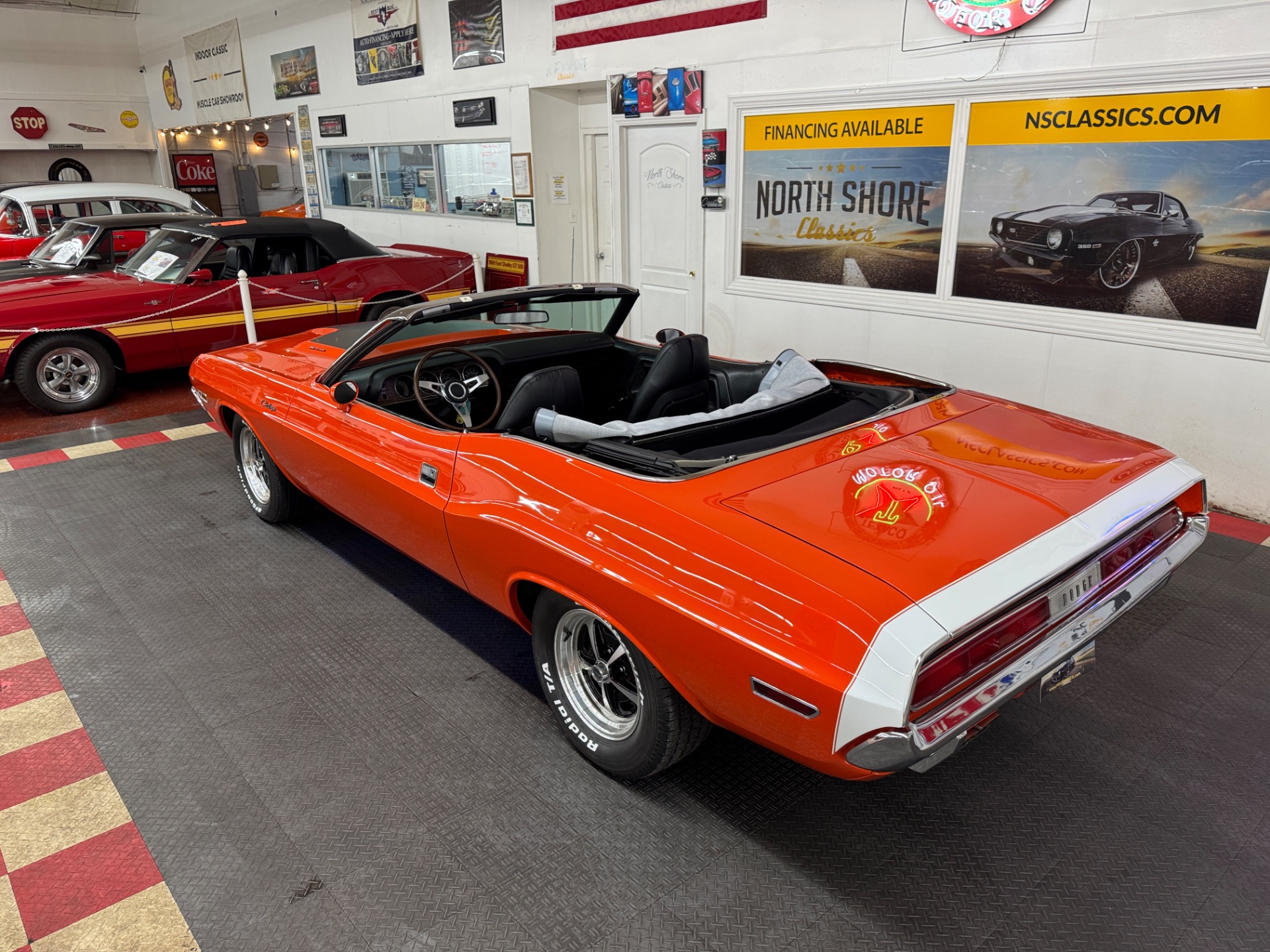 1970 Dodge Challenger 2