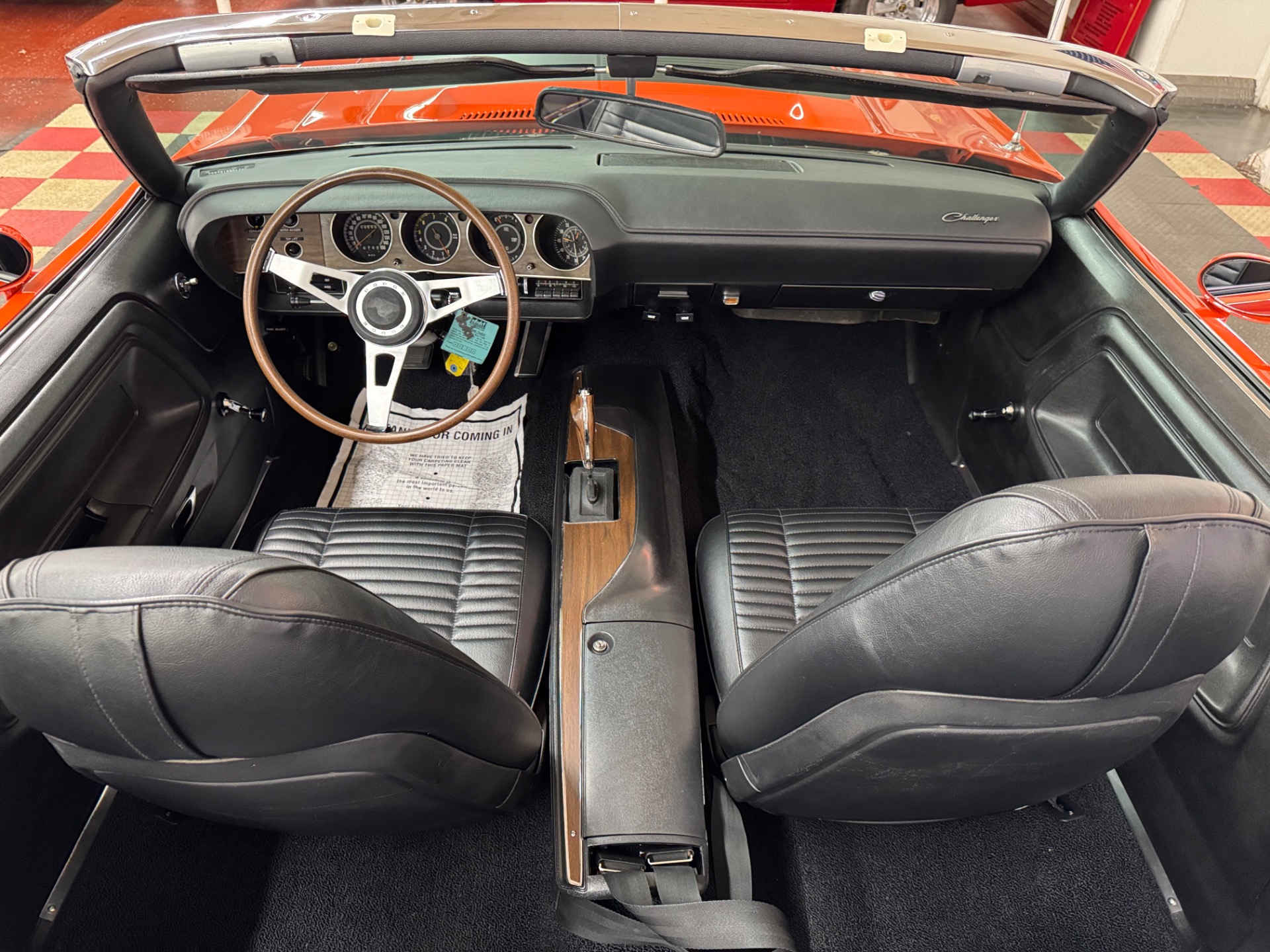 1970 Dodge Challenger 33