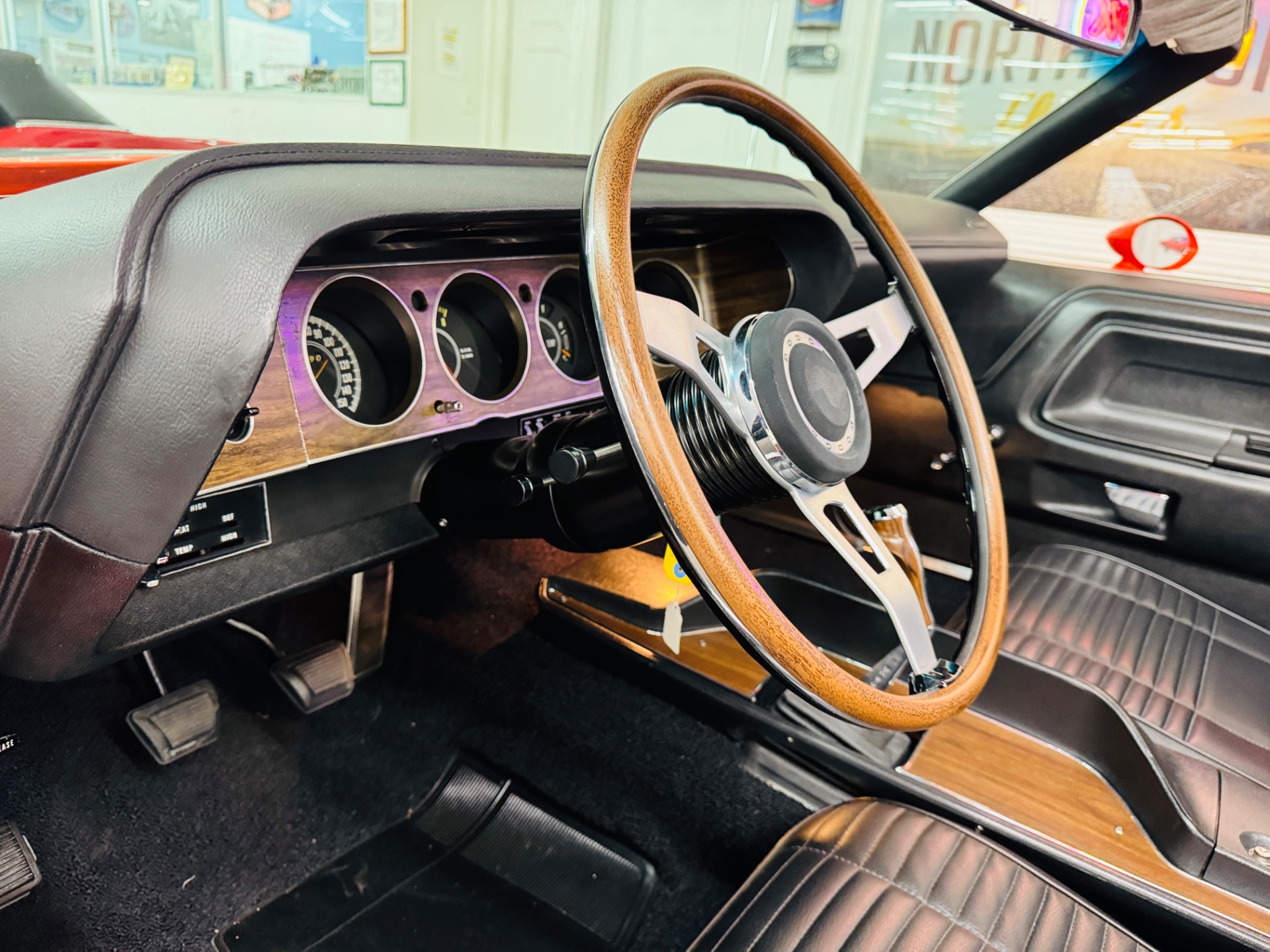 1970 Dodge Challenger 39
