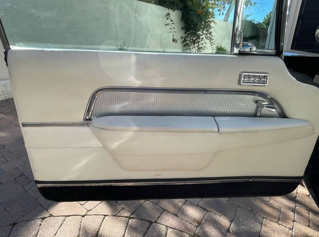 Used 1959 Chrysler Imperial - SOUTHAMPTON SILVERCREST - ORIGINAL CONDITION - | Mundelein, IL
