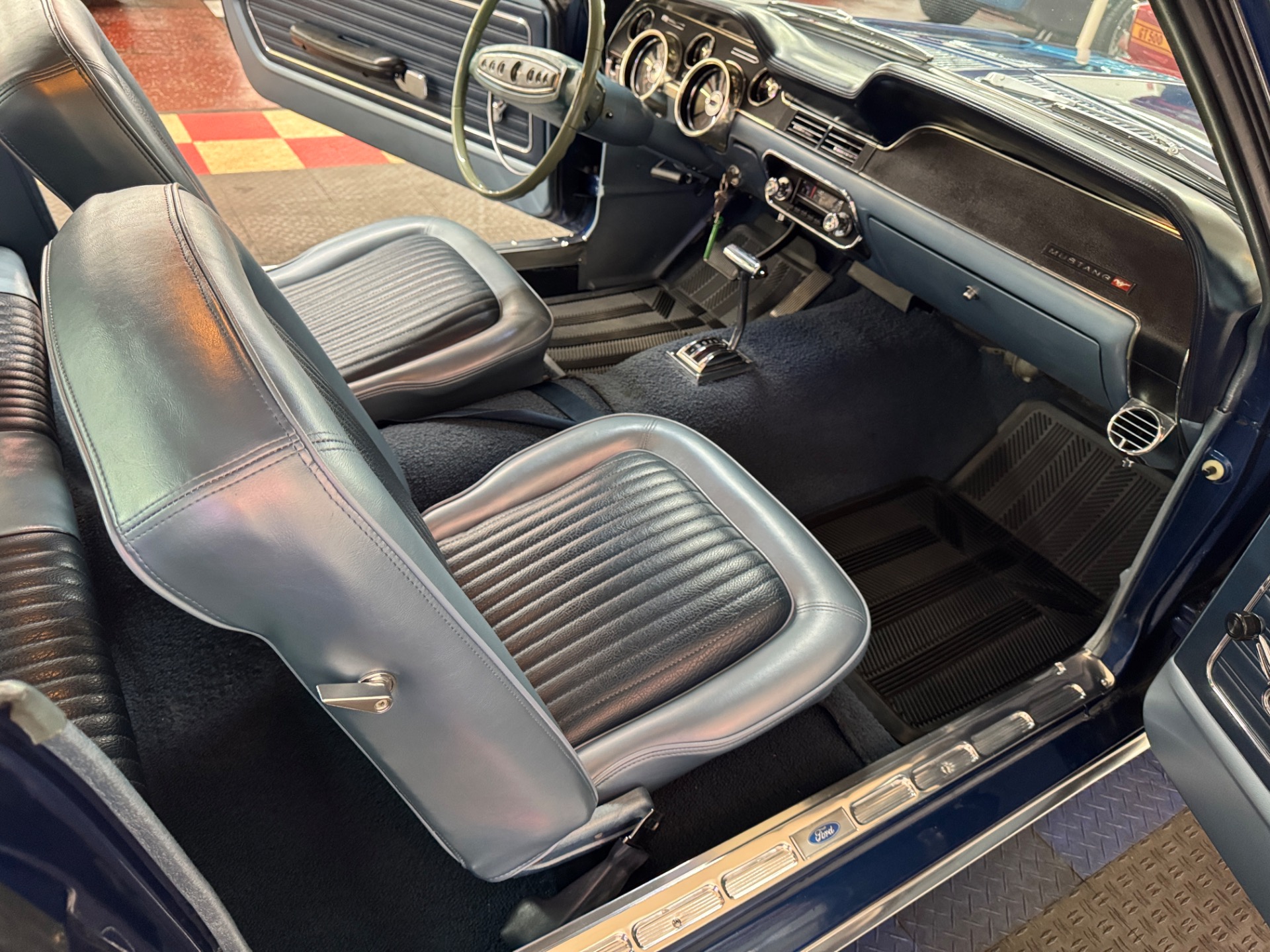 1968 Ford Mustang 40