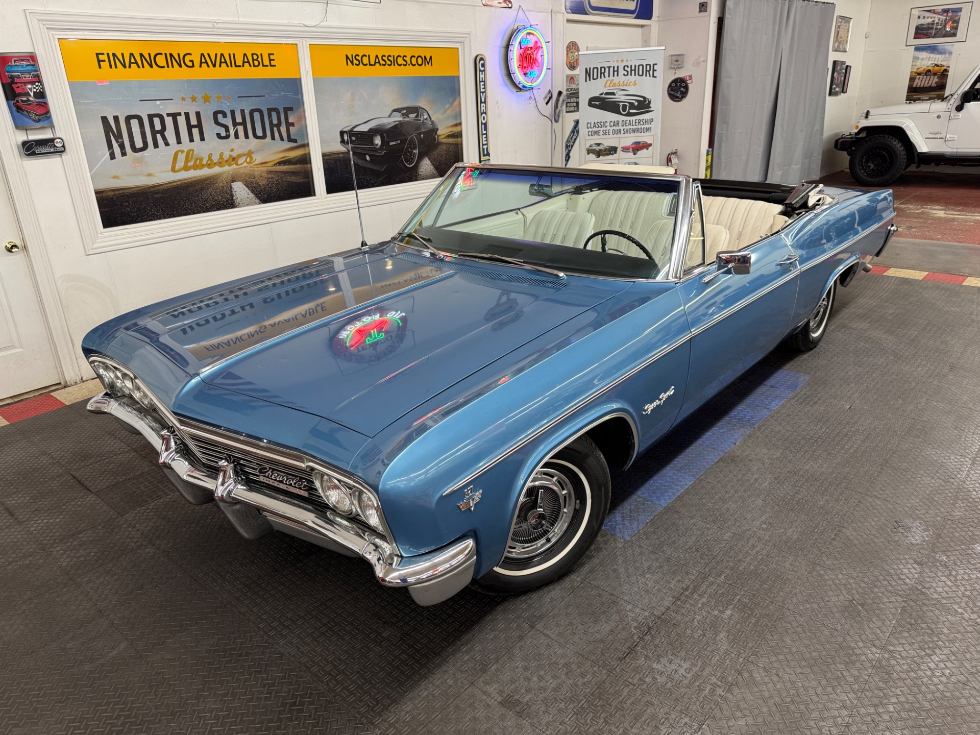 1966 Chevrolet Impala SS 1