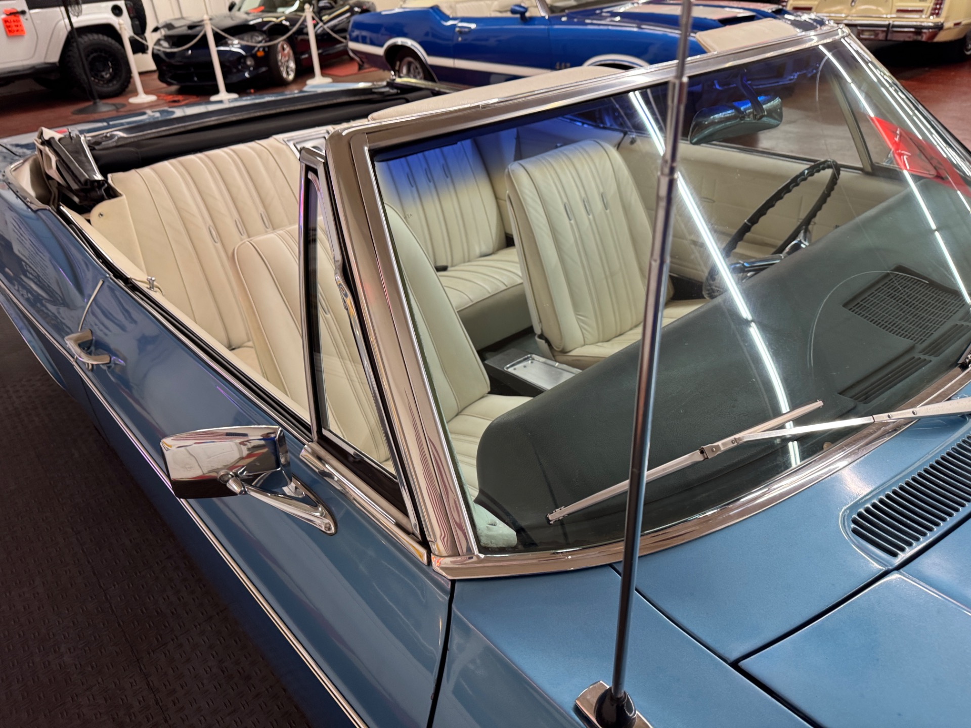 1966 Chevrolet Impala SS 17