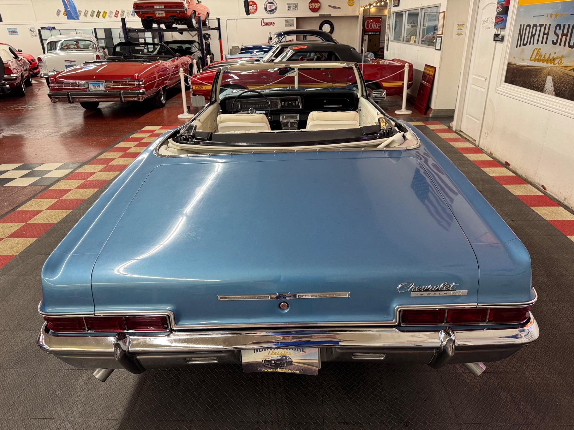 1966 Chevrolet Impala SS 18