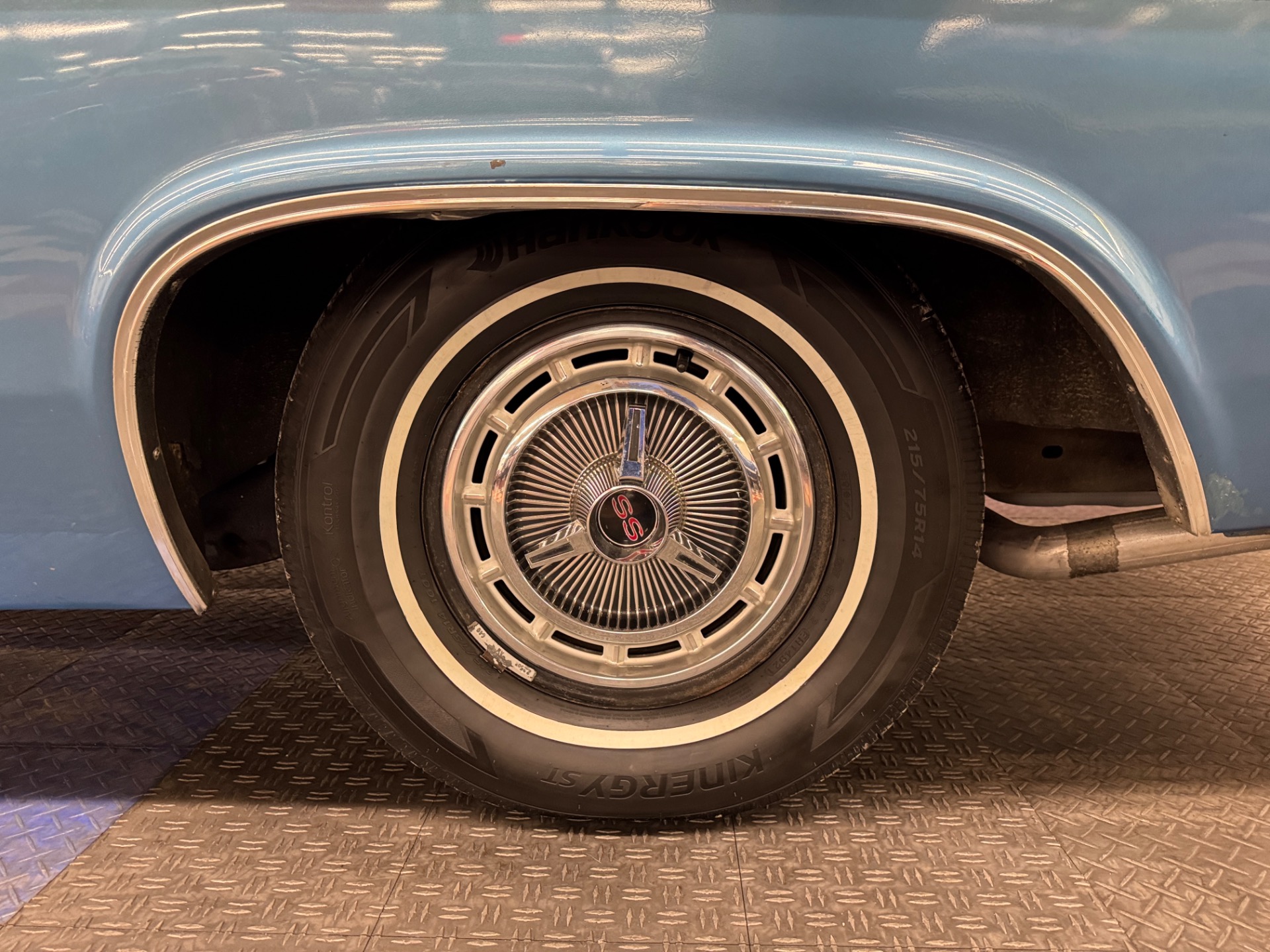 1966 Chevrolet Impala SS 27