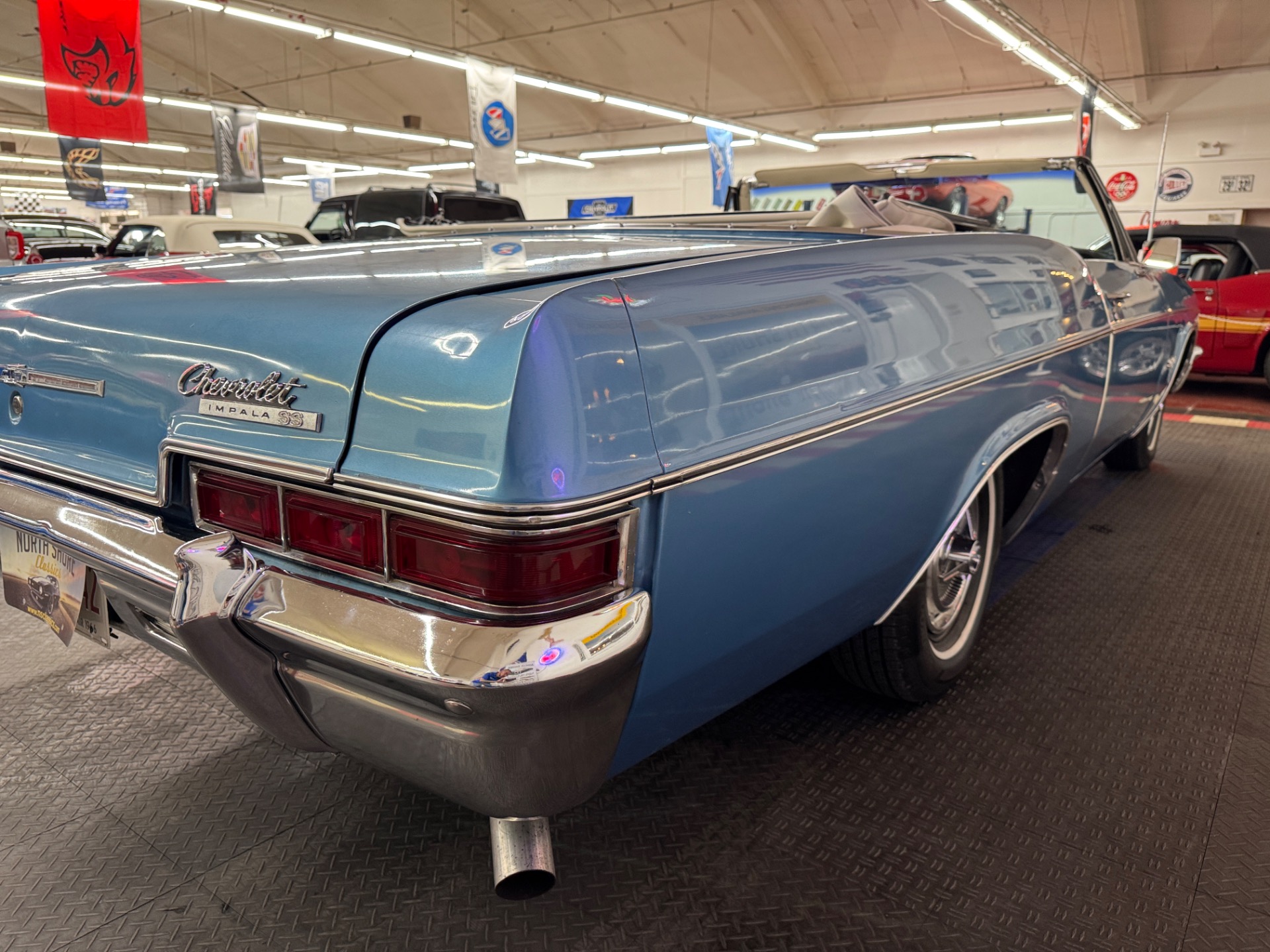 1966 Chevrolet Impala SS 31