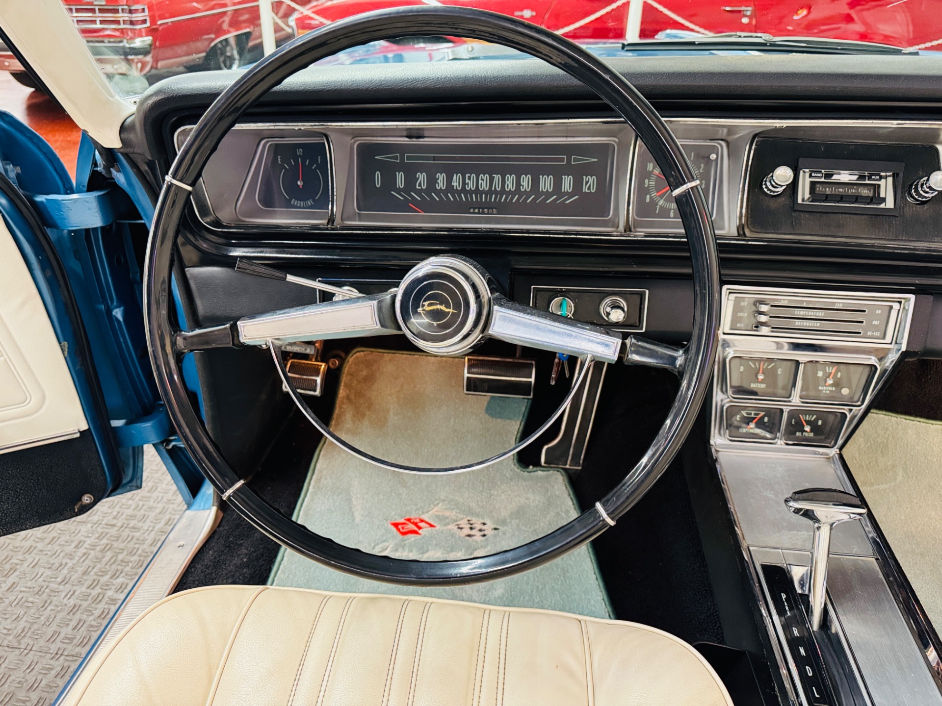 1966 Chevrolet Impala SS 37