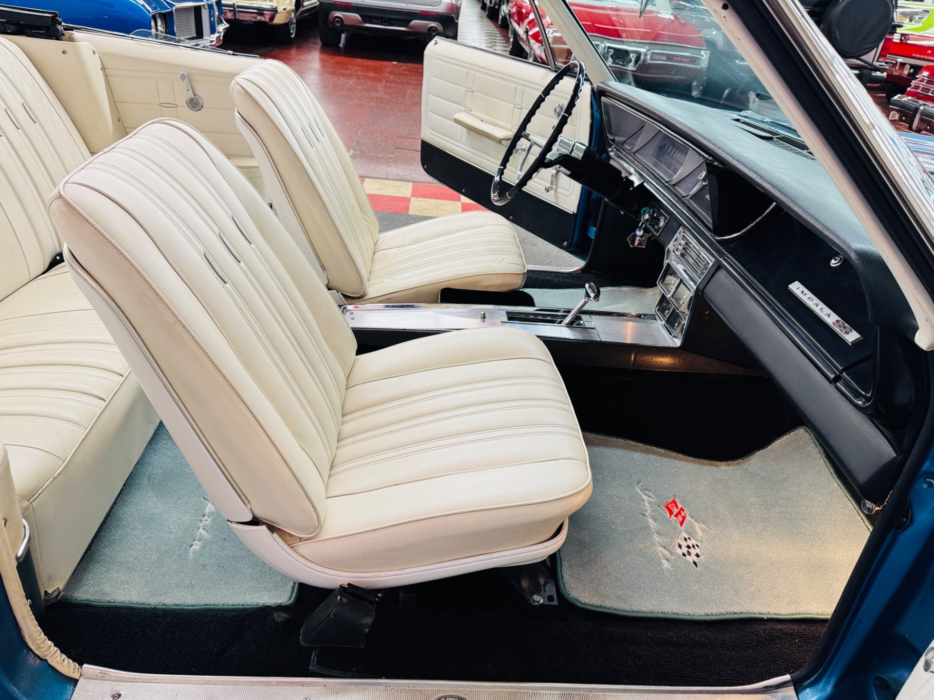 1966 Chevrolet Impala SS 45