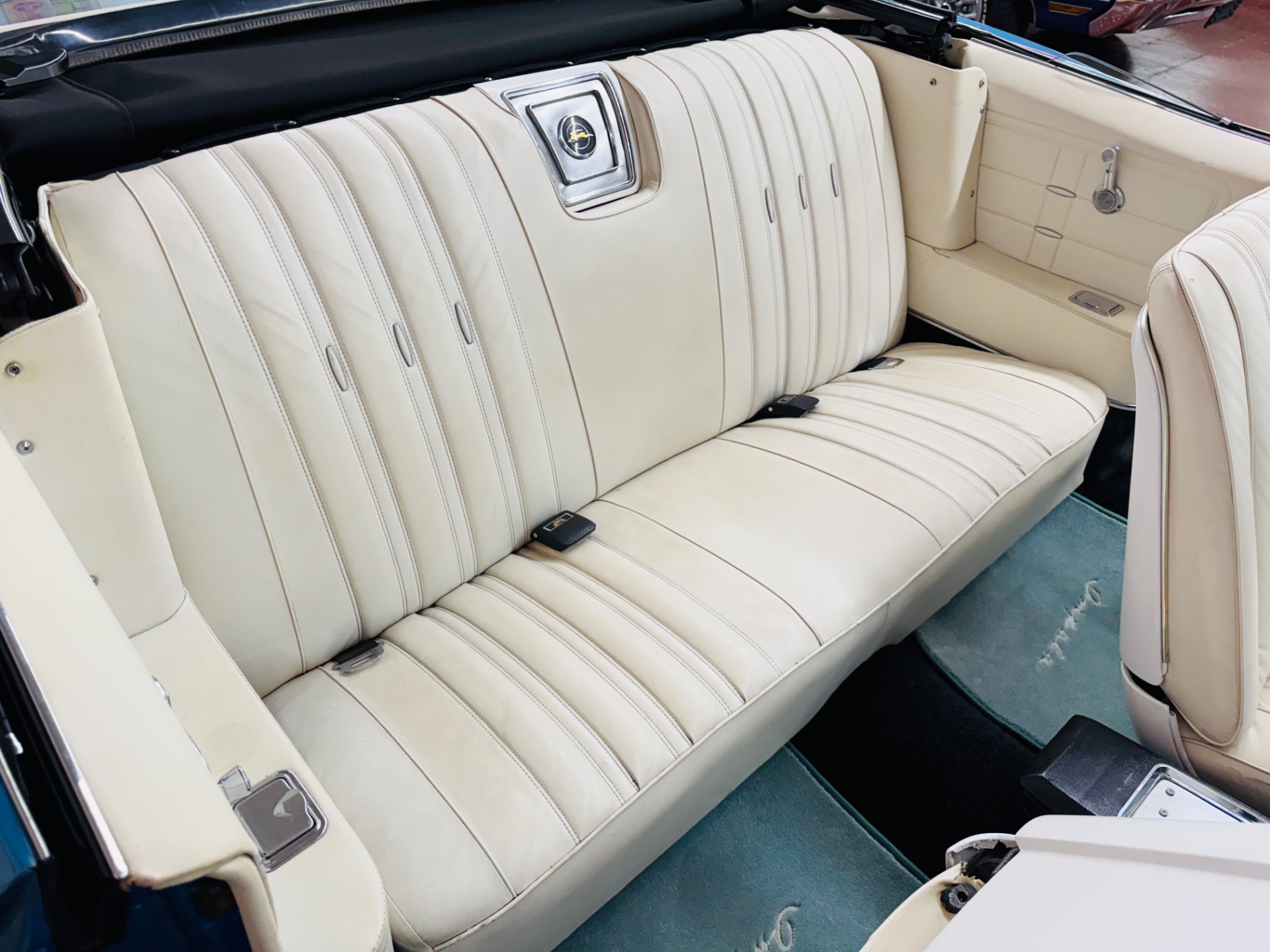 1966 Chevrolet Impala SS 50