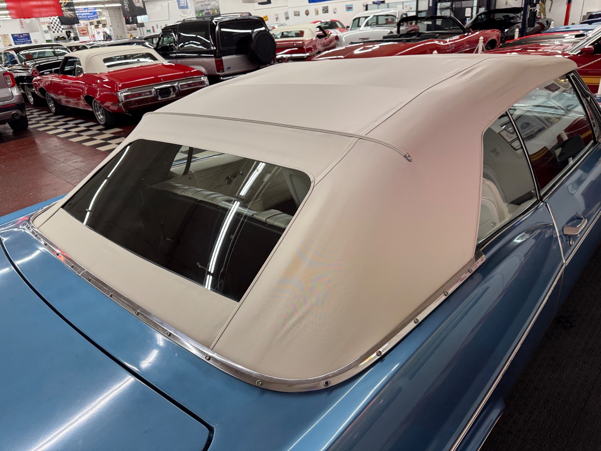 1966 Chevrolet Impala SS 7