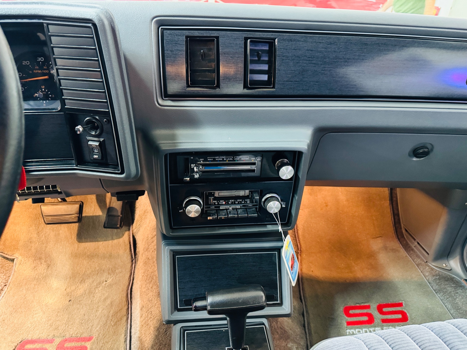 1985 Chevrolet Monte Carlo 37