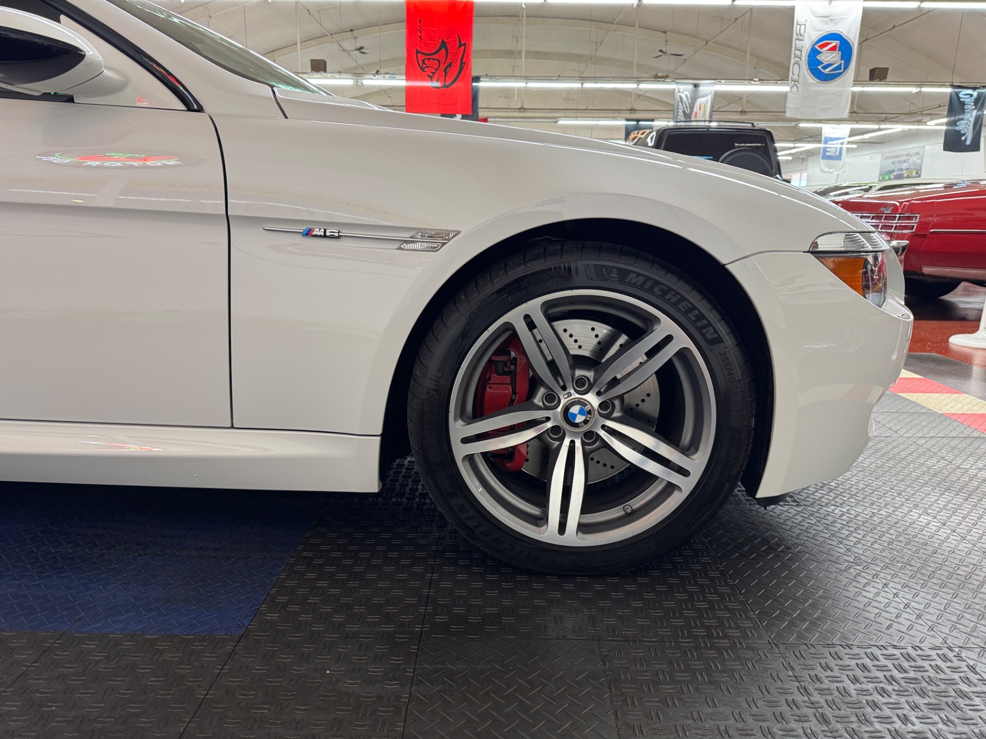 2007 BMW M6 27