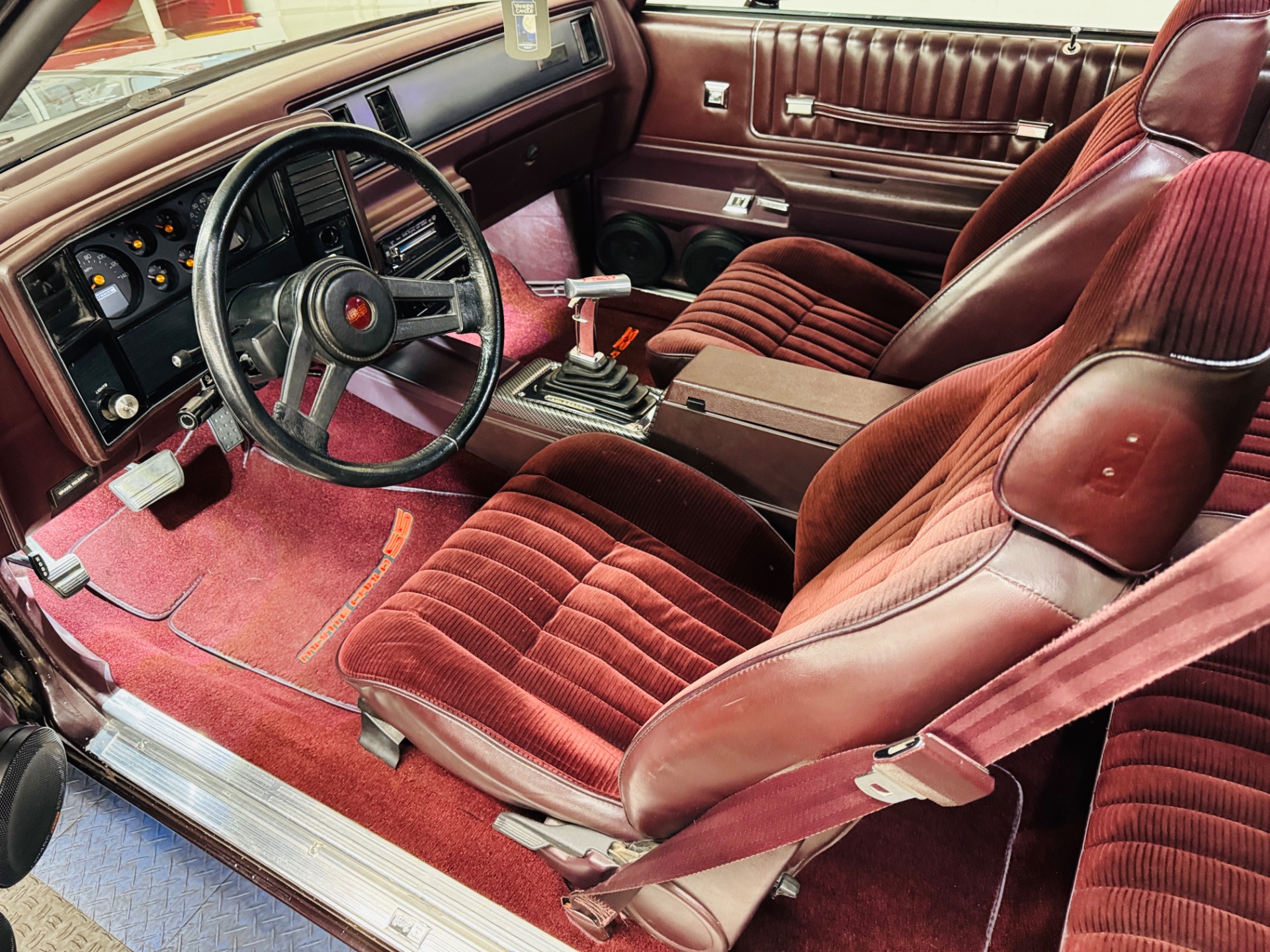 1985 Chevrolet Monte Carlo 15