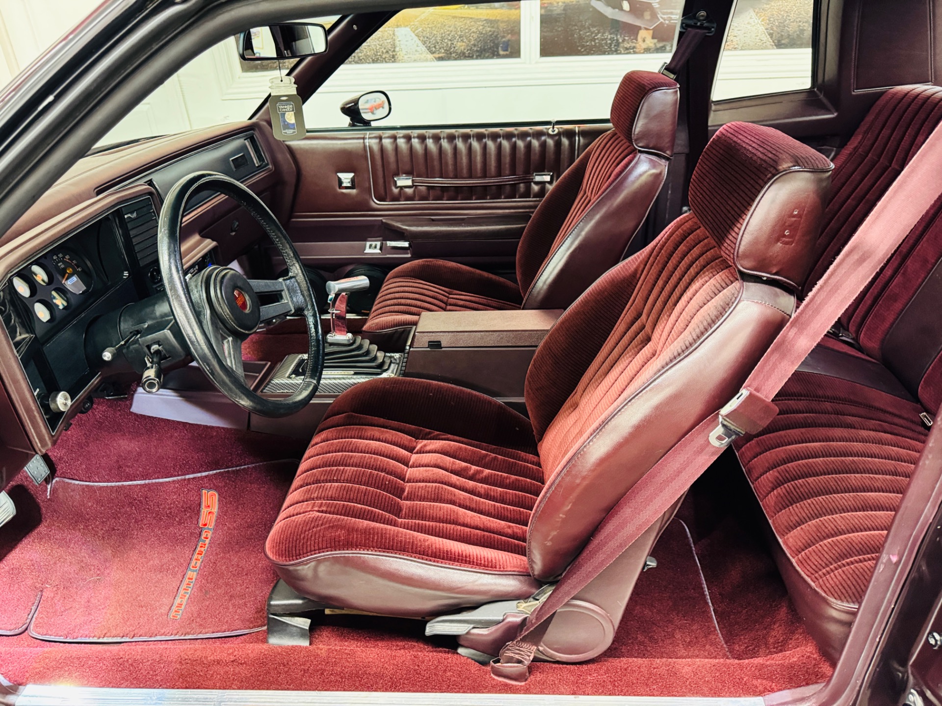 1985 Chevrolet Monte Carlo 32