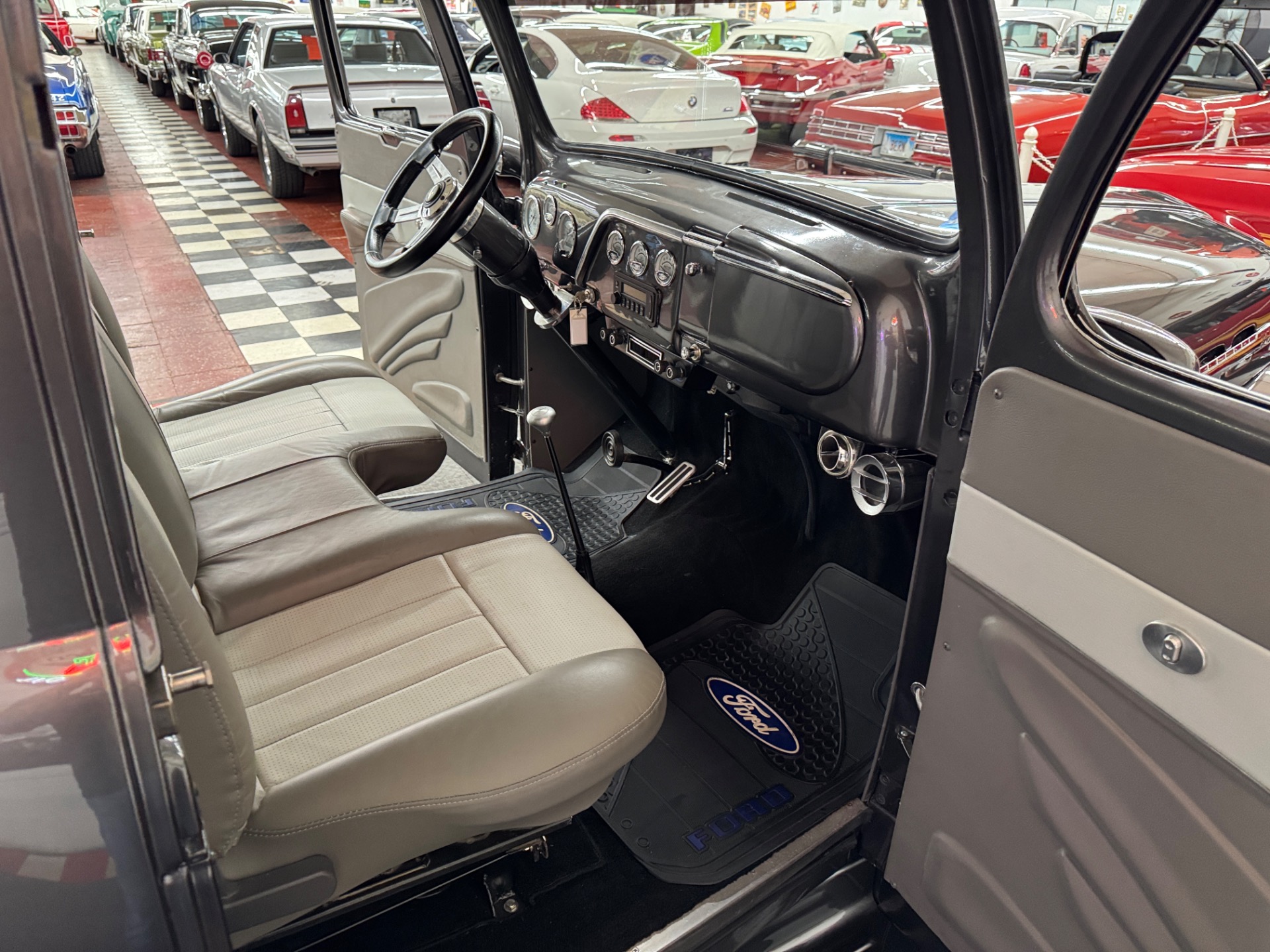 1952 FORD F 100 48