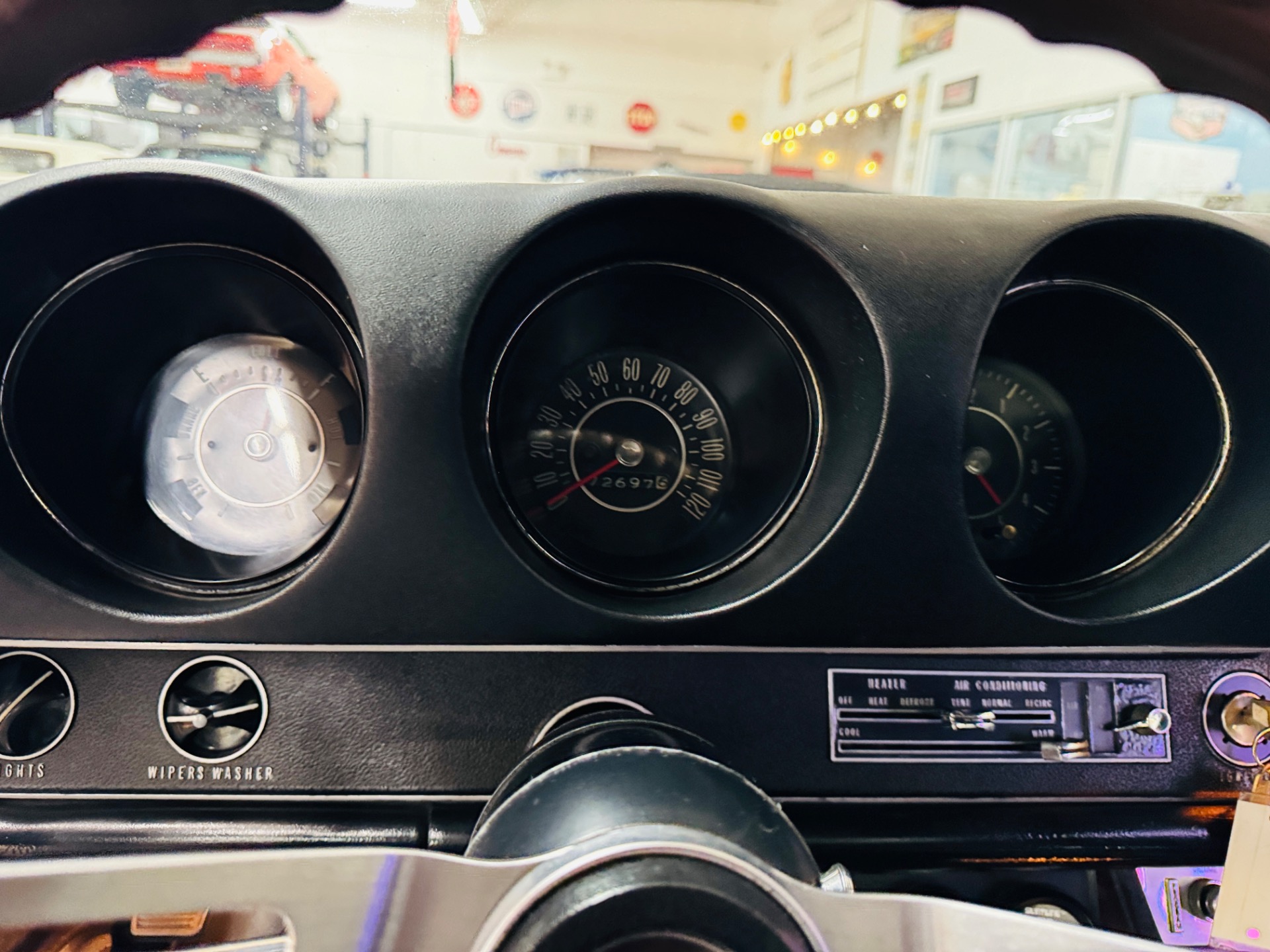 1968 Oldsmobile Cutlass 34