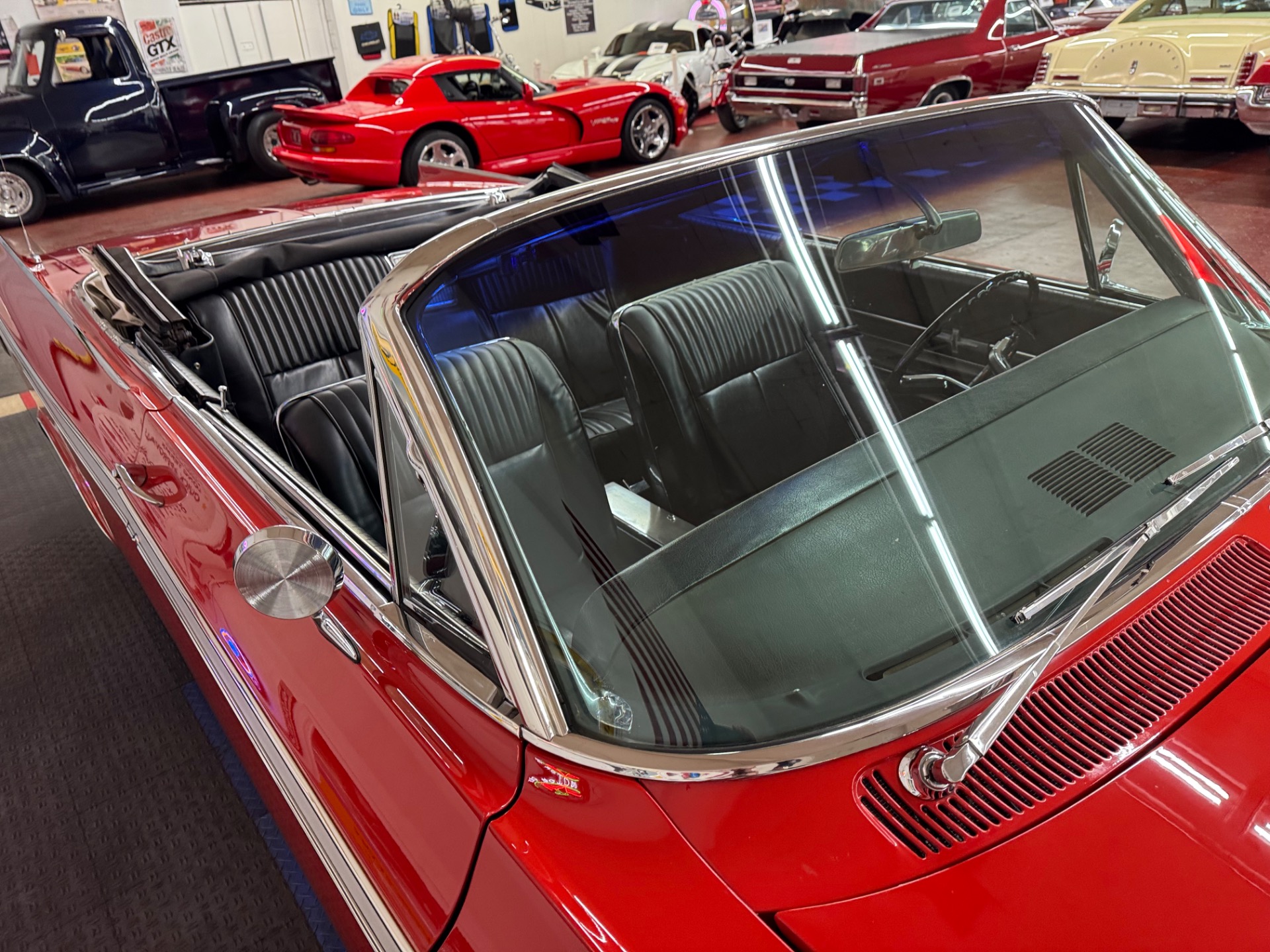 1963 Oldsmobile Starfire 16