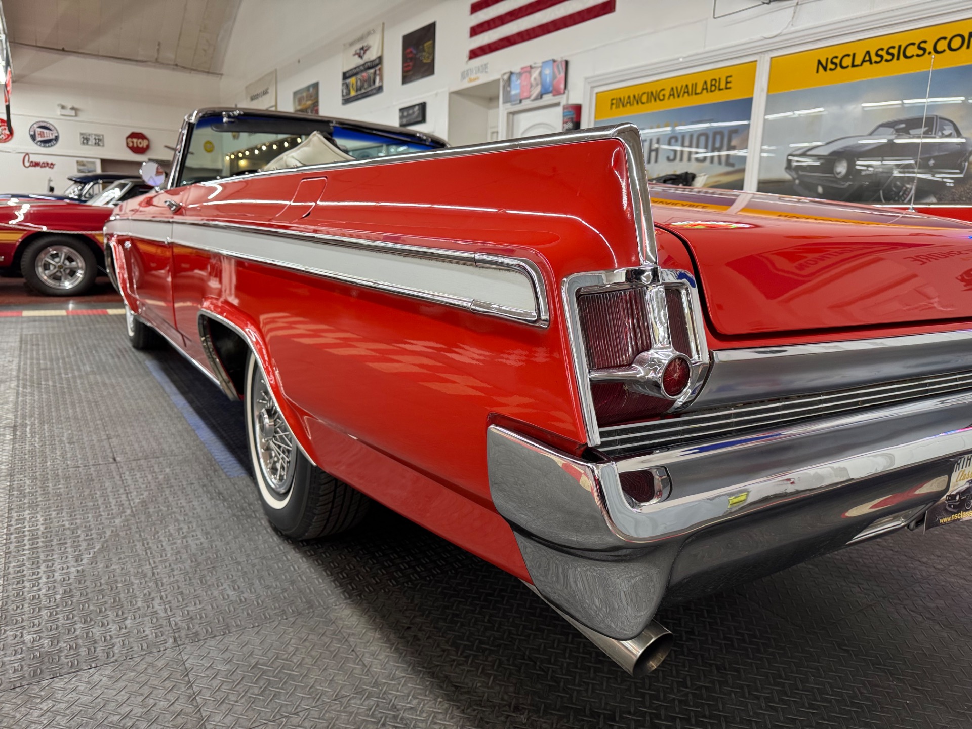 1963 Oldsmobile Starfire 24