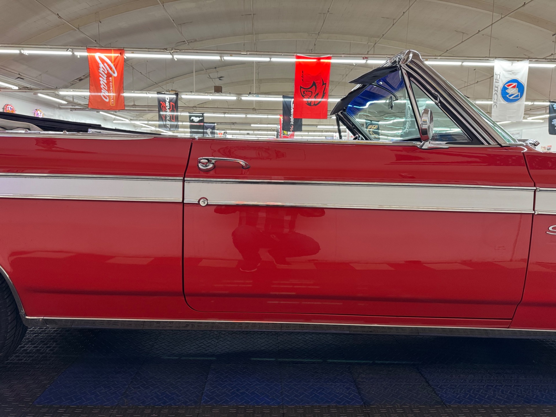 1963 Oldsmobile Starfire 30