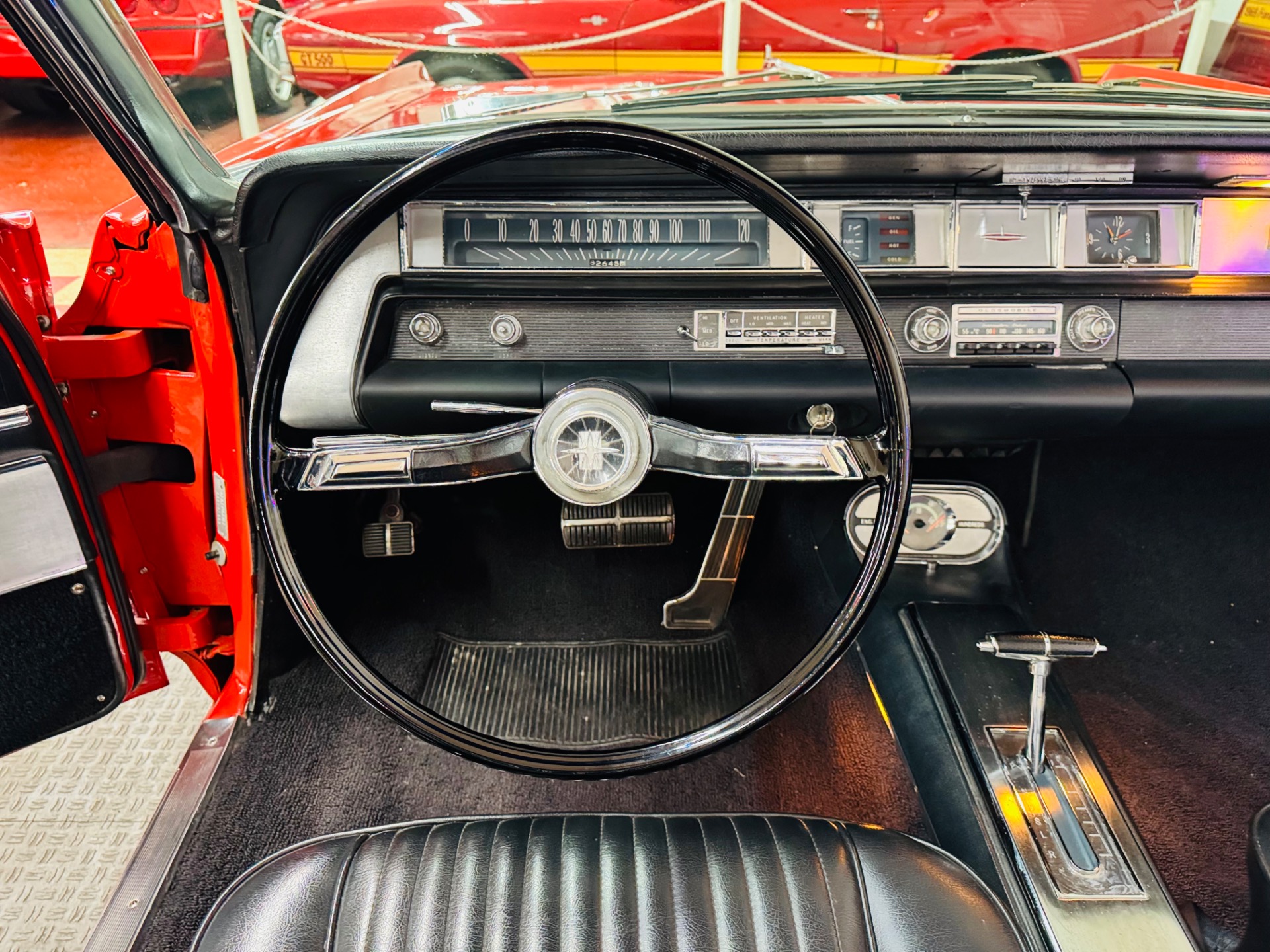 1963 Oldsmobile Starfire 35