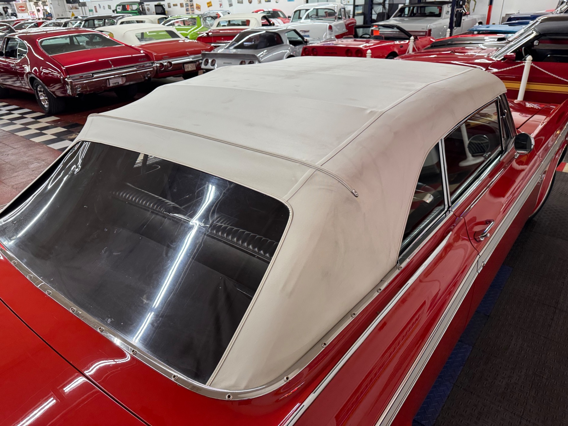 1963 Oldsmobile Starfire 7