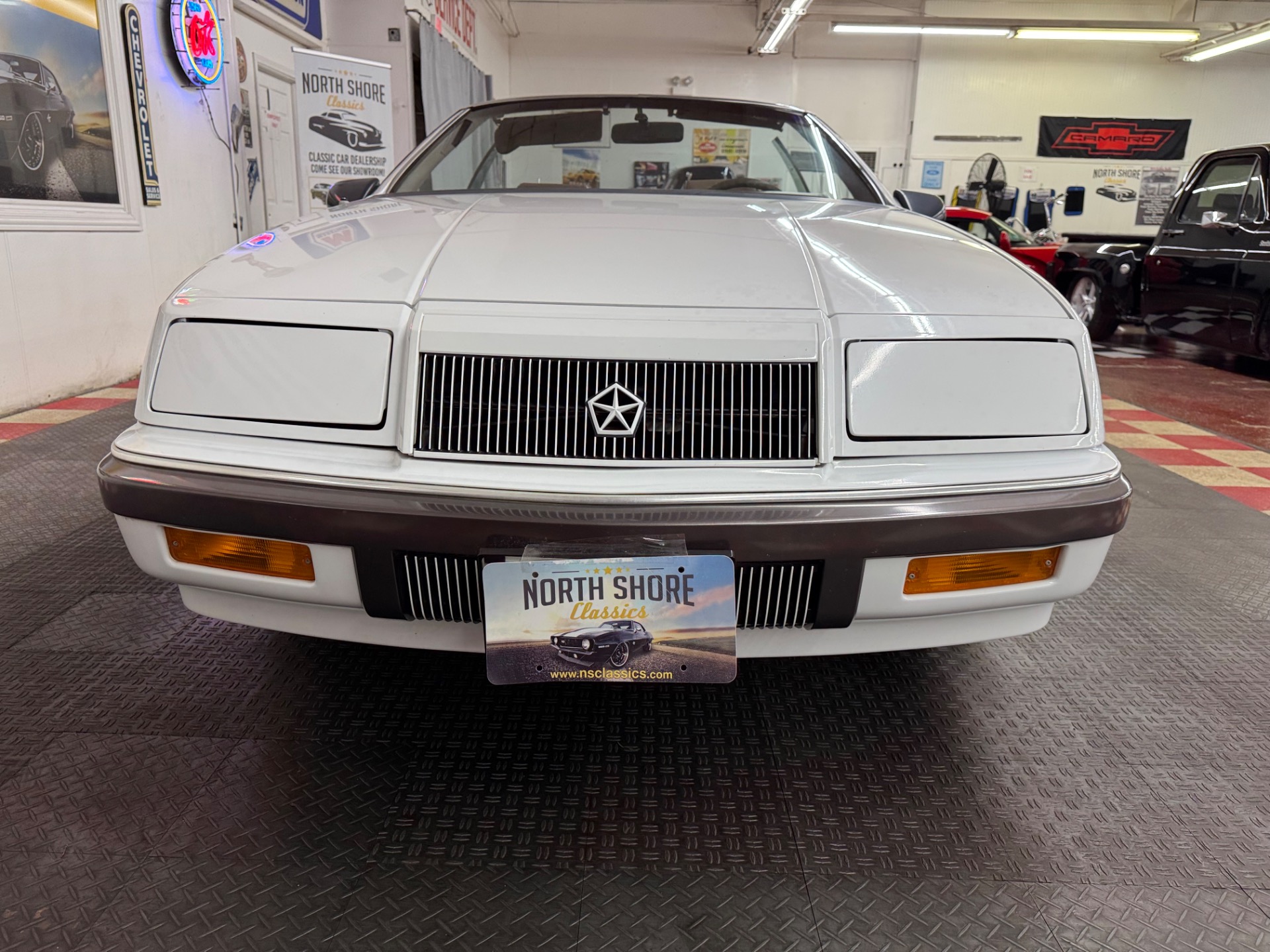 1989 Chrysler Le Baron 10