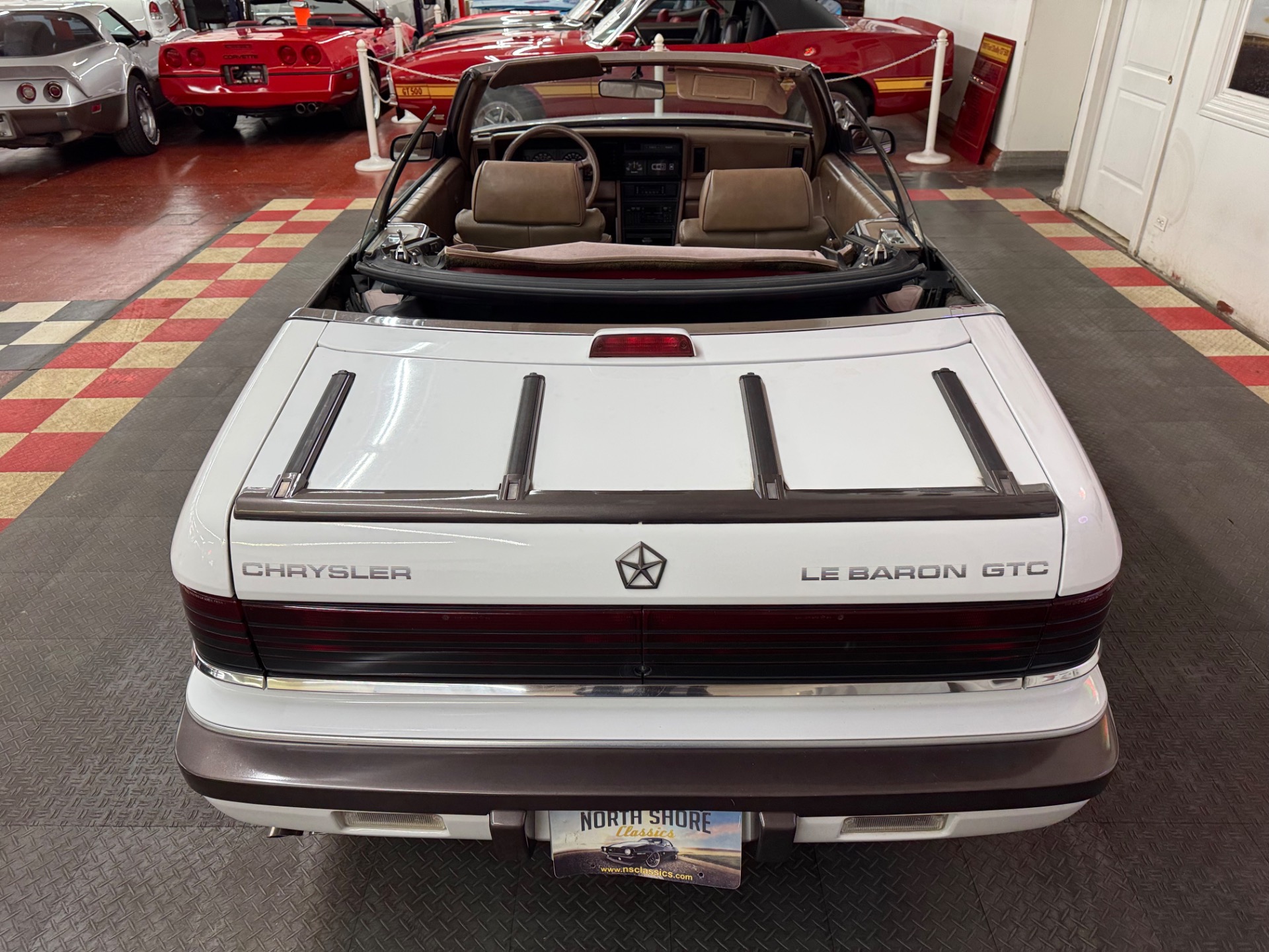 1989 Chrysler Le Baron 18