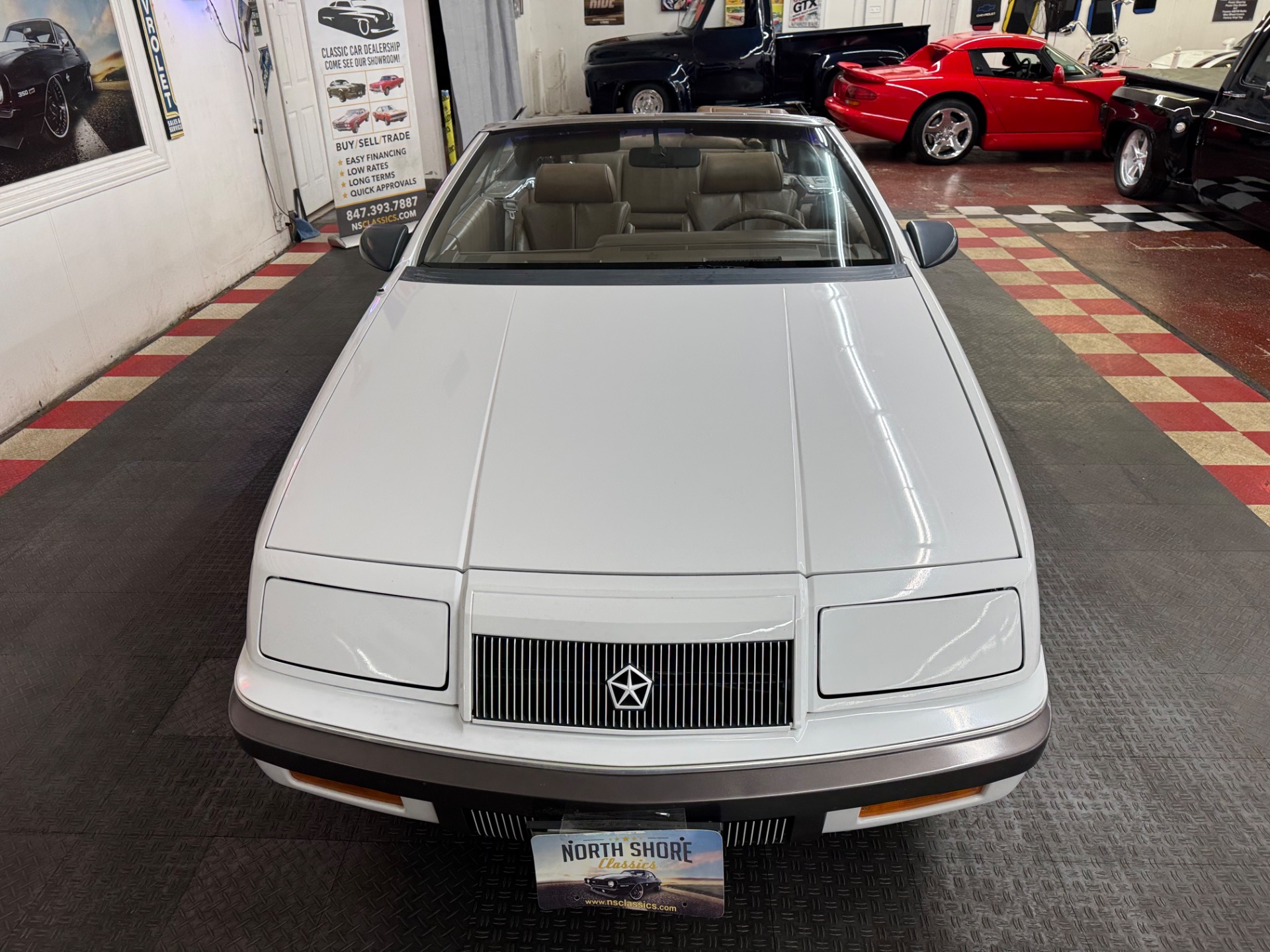1989 Chrysler Le Baron 9