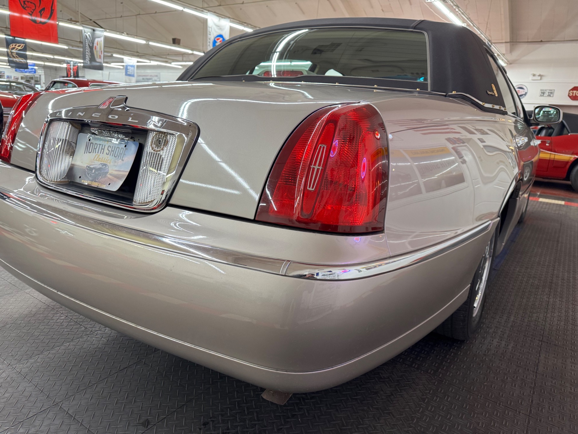 Used 2000 Lincoln Town Car - SIGNATURE SERIES - LOW MILES -SEE VIDEO | Mundelein, IL