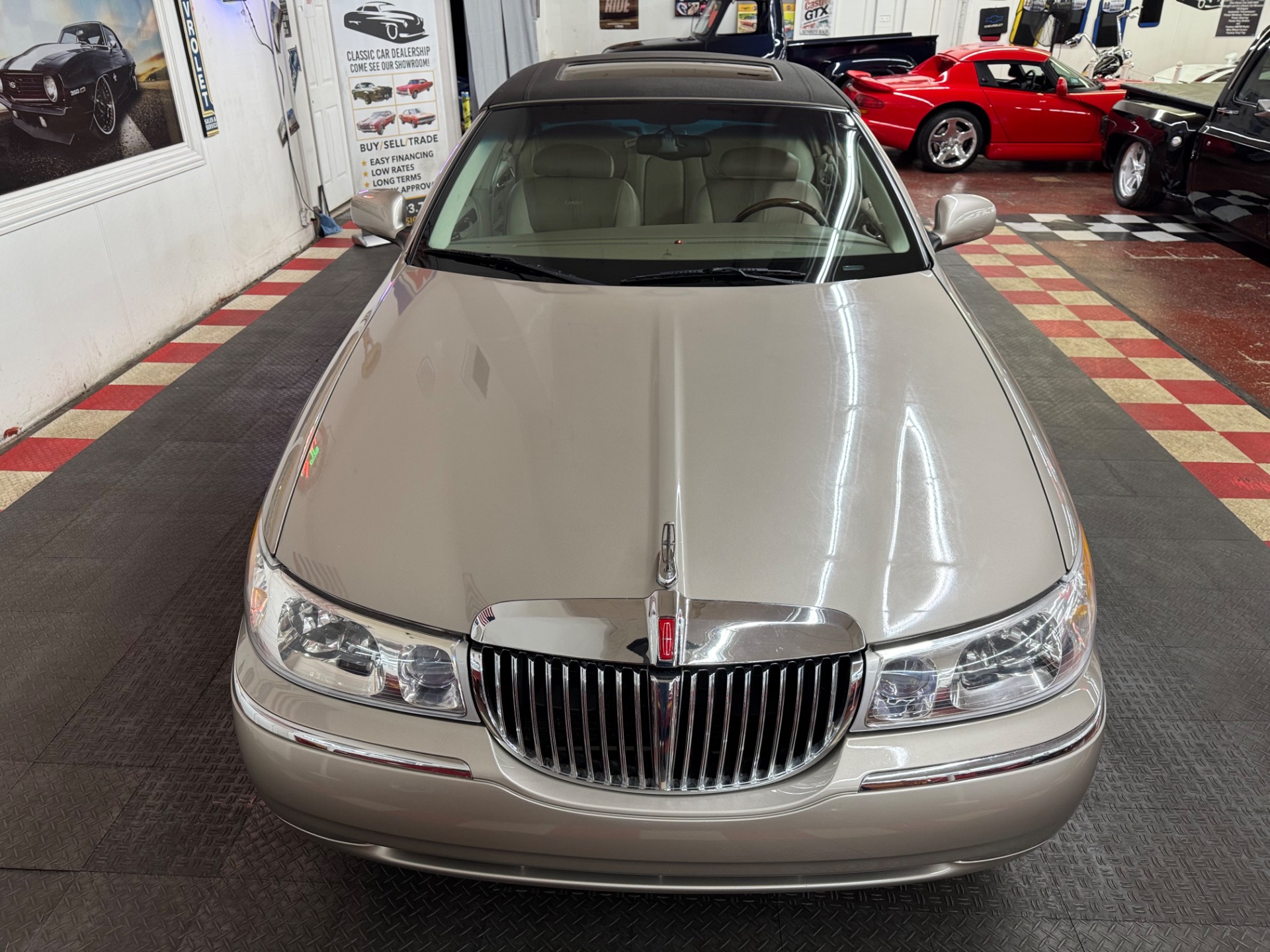 Used 2000 Lincoln Town Car - SIGNATURE SERIES - LOW MILES -SEE VIDEO | Mundelein, IL