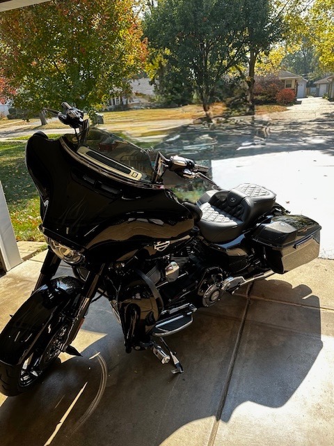 Used 2016 Harley Davidson STREET GLIDE CVO LOW MILES | Mundelein, IL