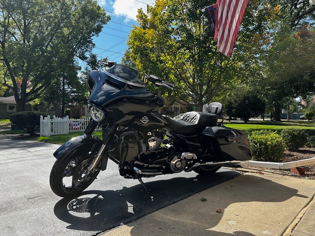 Used 2016 Harley Davidson STREET GLIDE CVO LOW MILES | Mundelein, IL