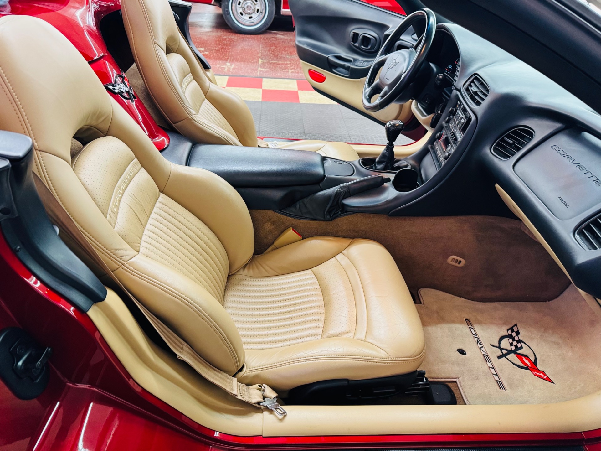1999 Chevrolet Corvette 38