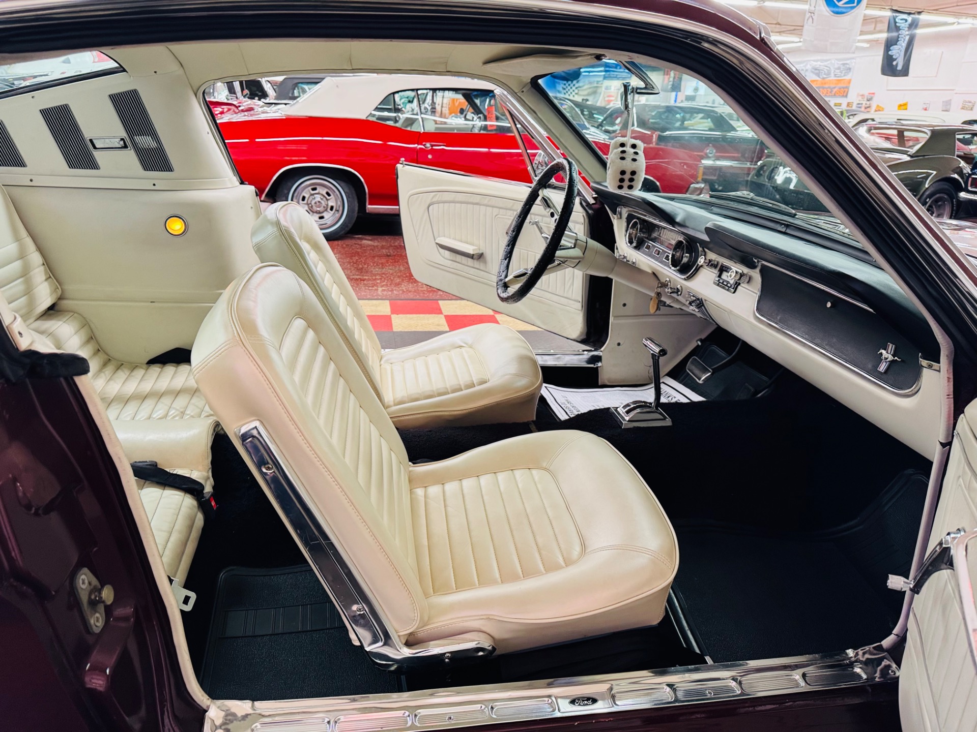 1965 Ford Mustang 39