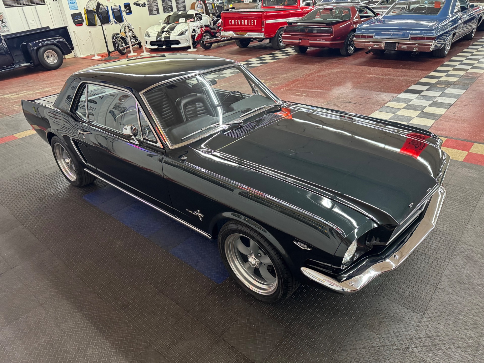 1965 Ford Mustang 16
