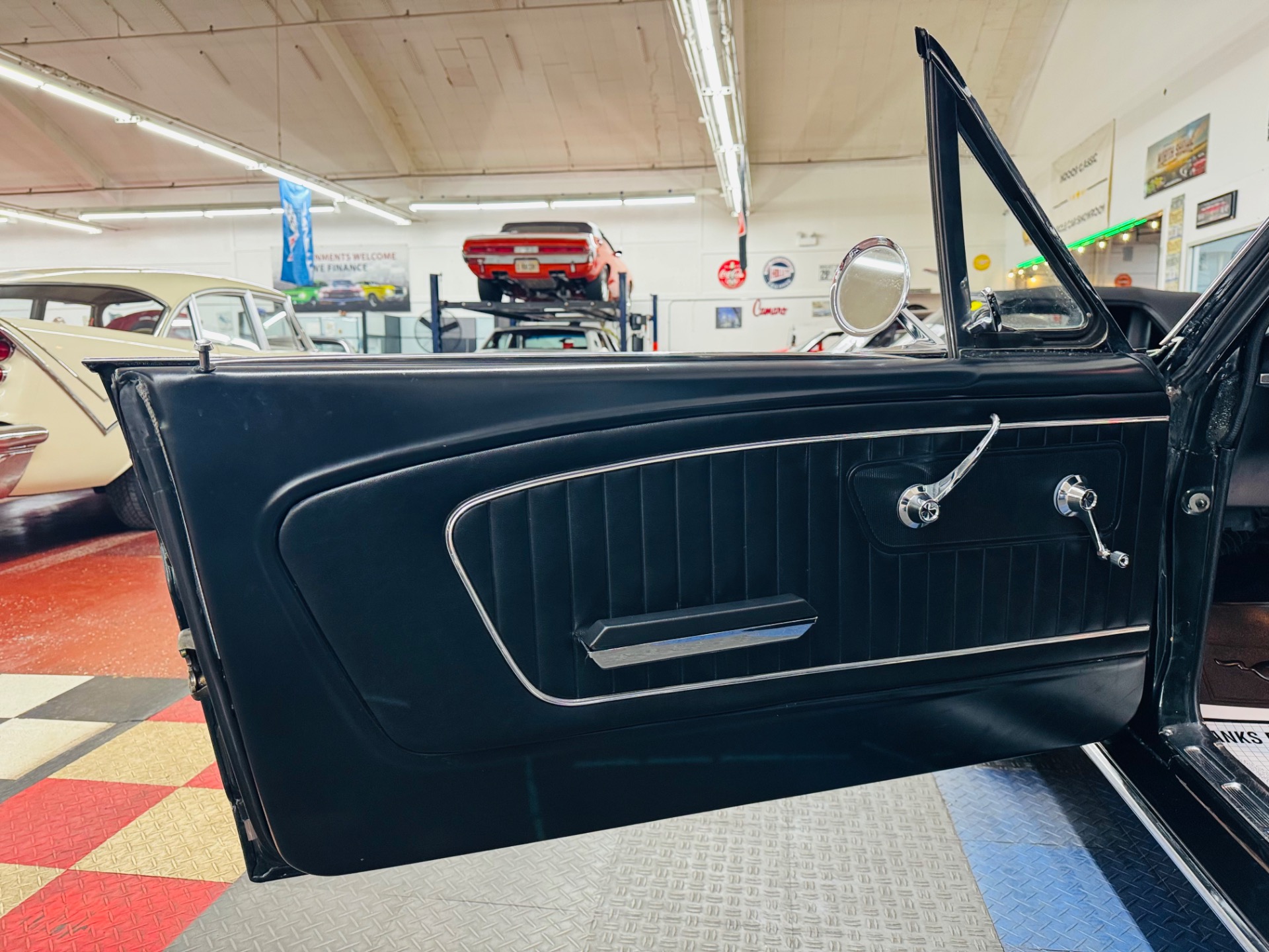 1965 Ford Mustang 33
