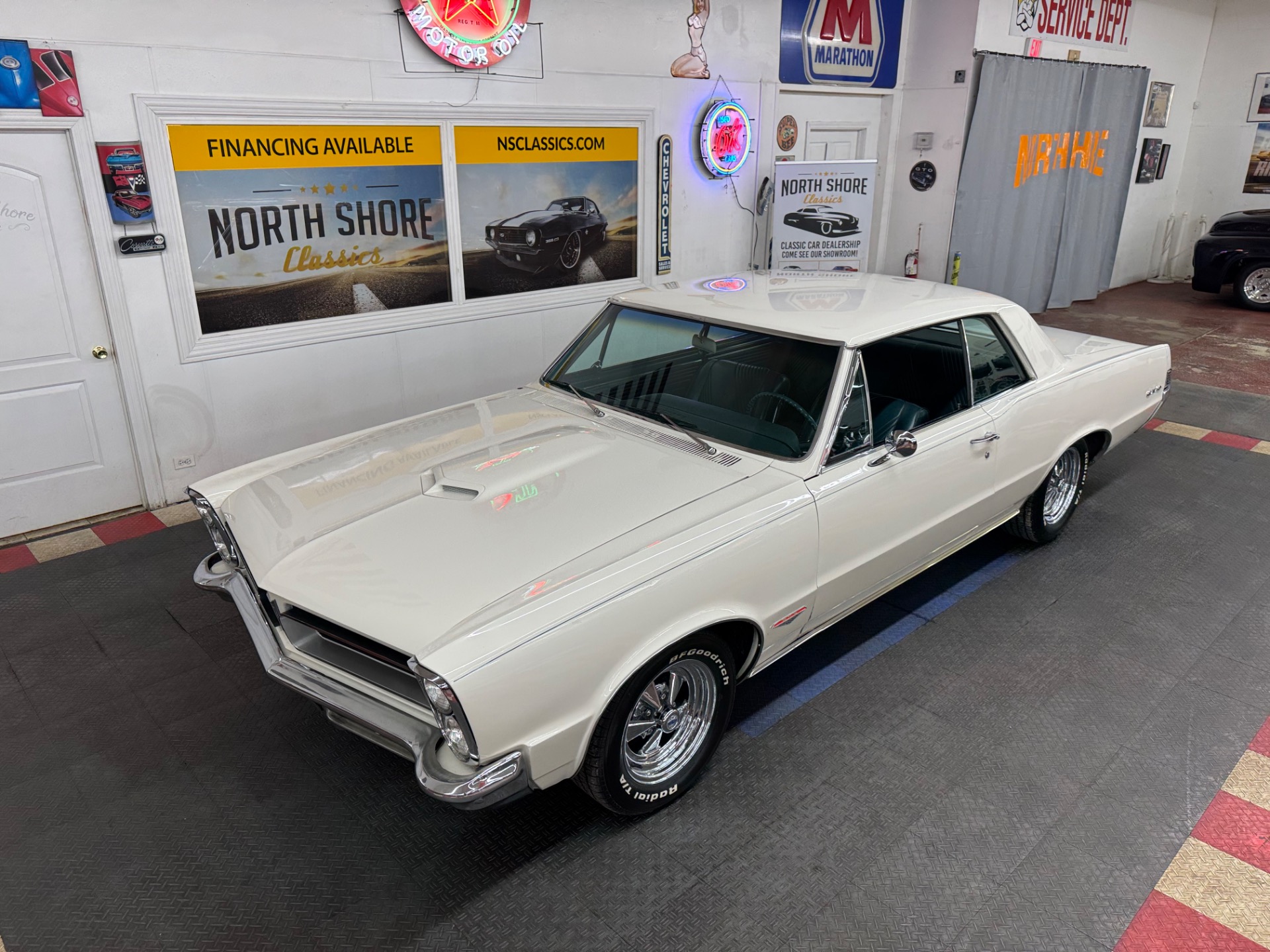 1965 Pontiac GTO 19