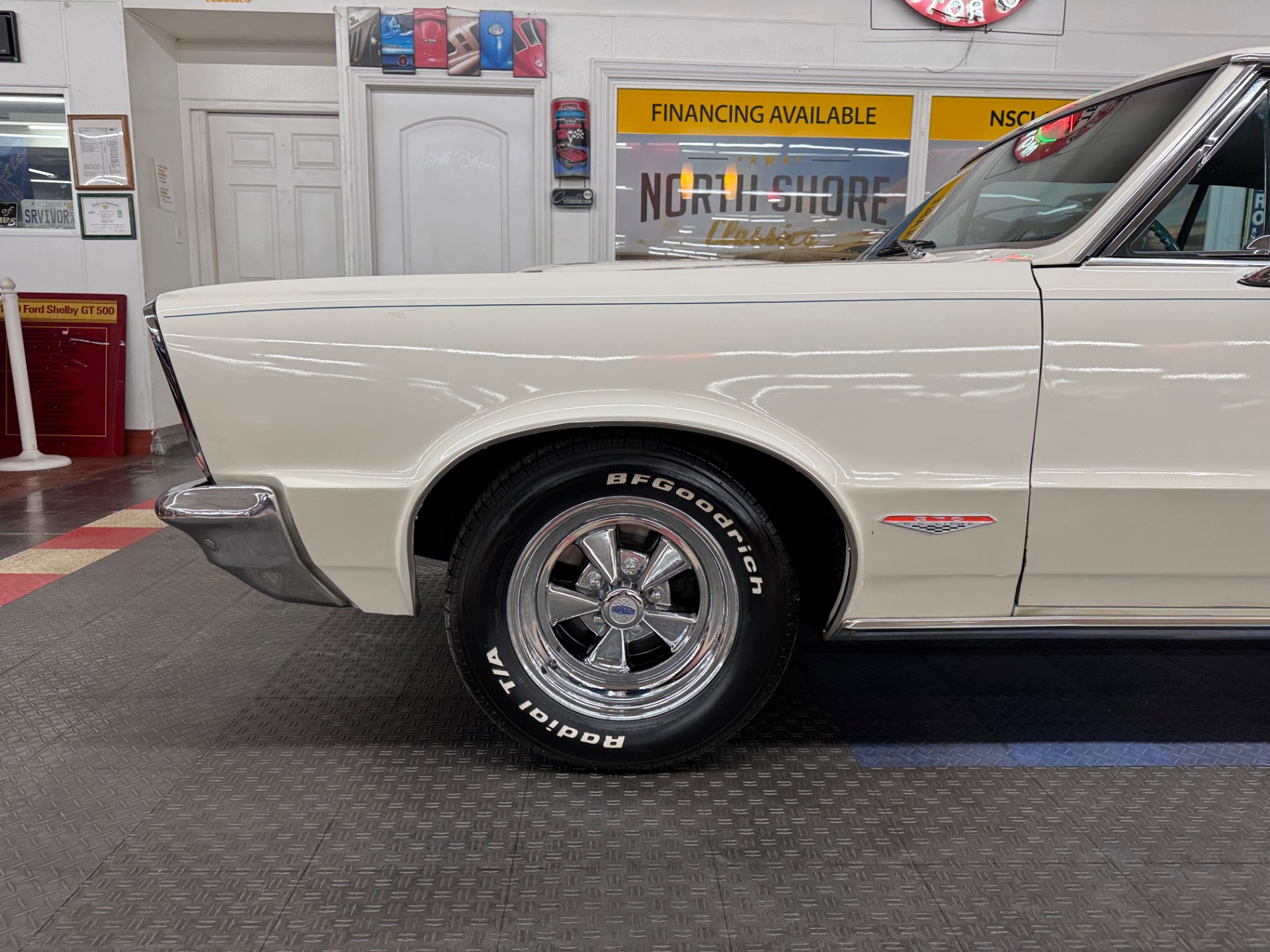 1965 Pontiac GTO 21
