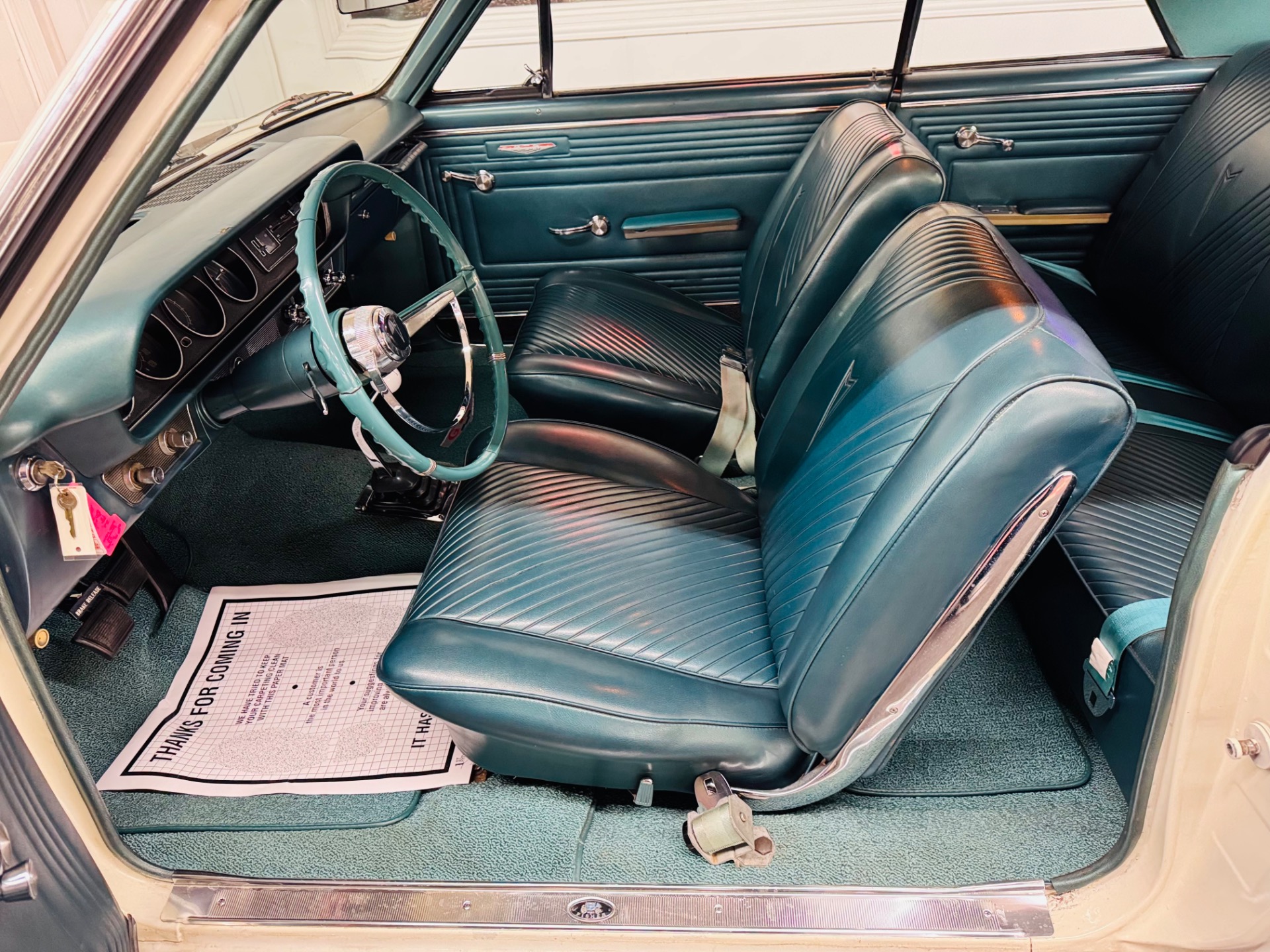 1965 Pontiac GTO 32
