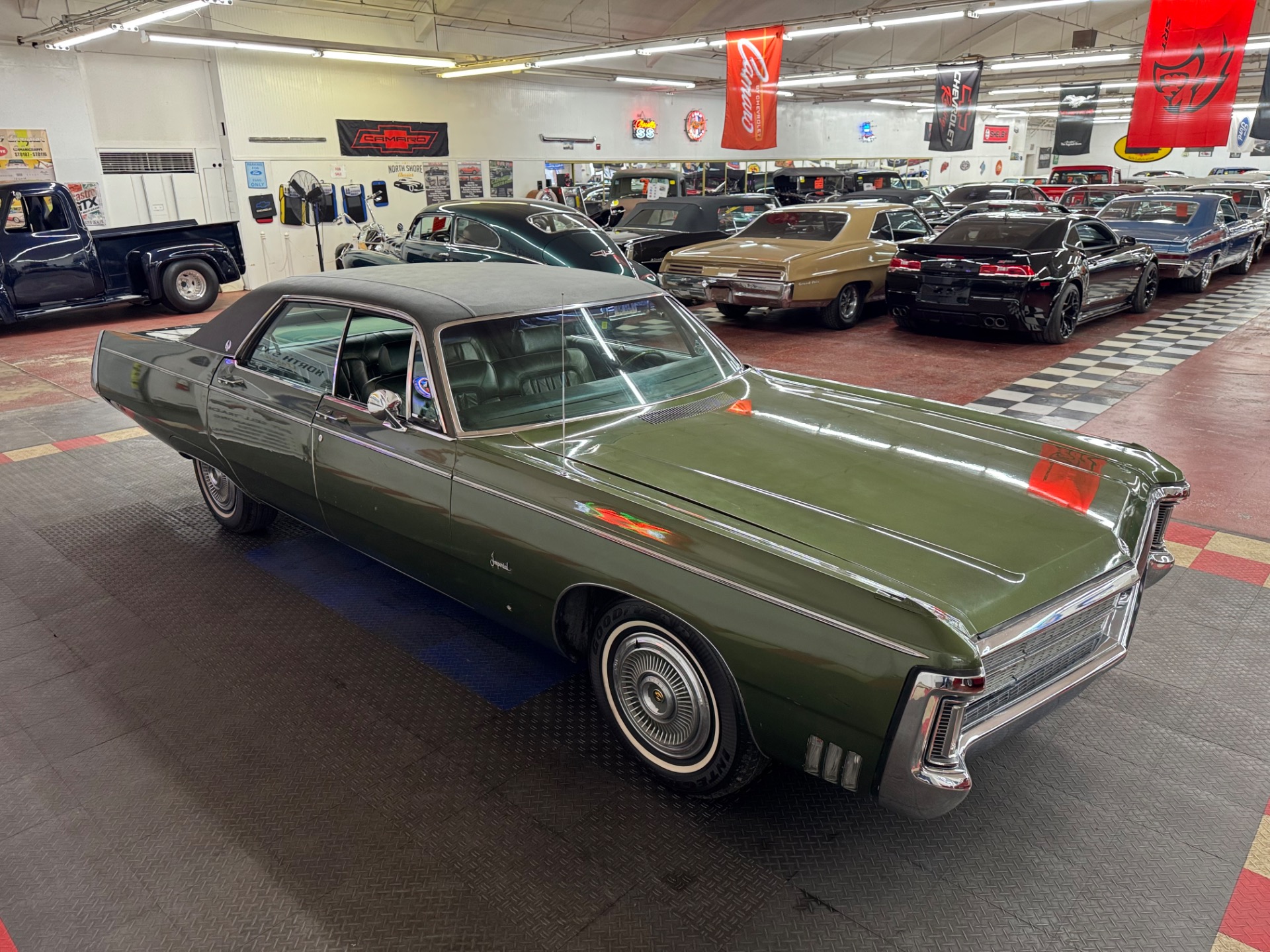 1969 Chrysler Imperial 10