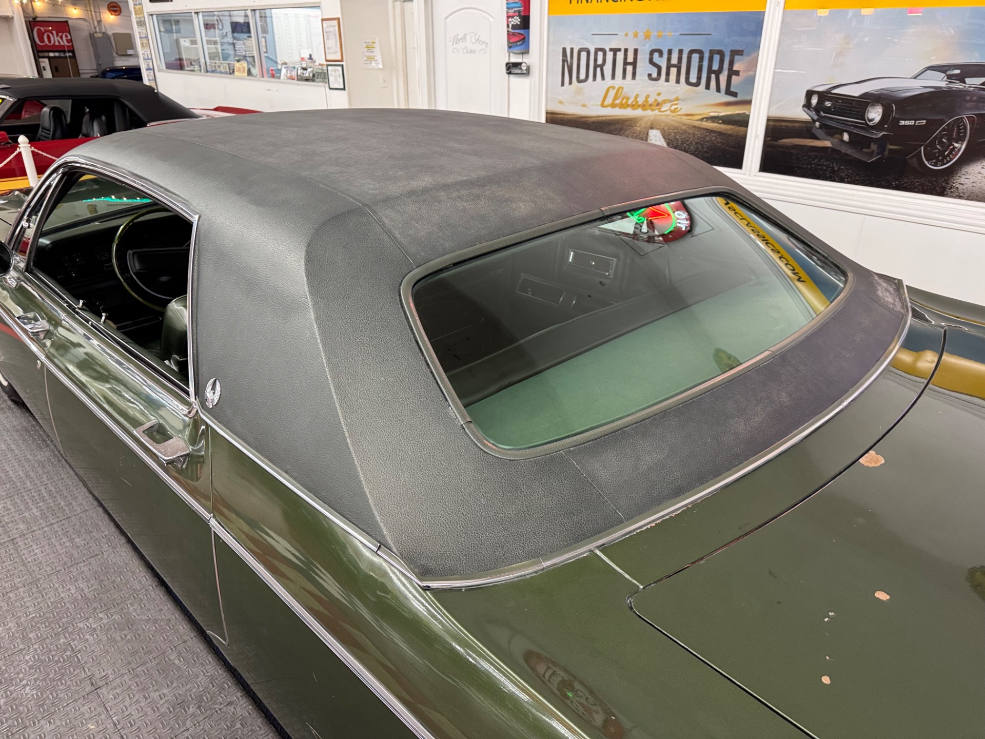 1969 Chrysler Imperial 12