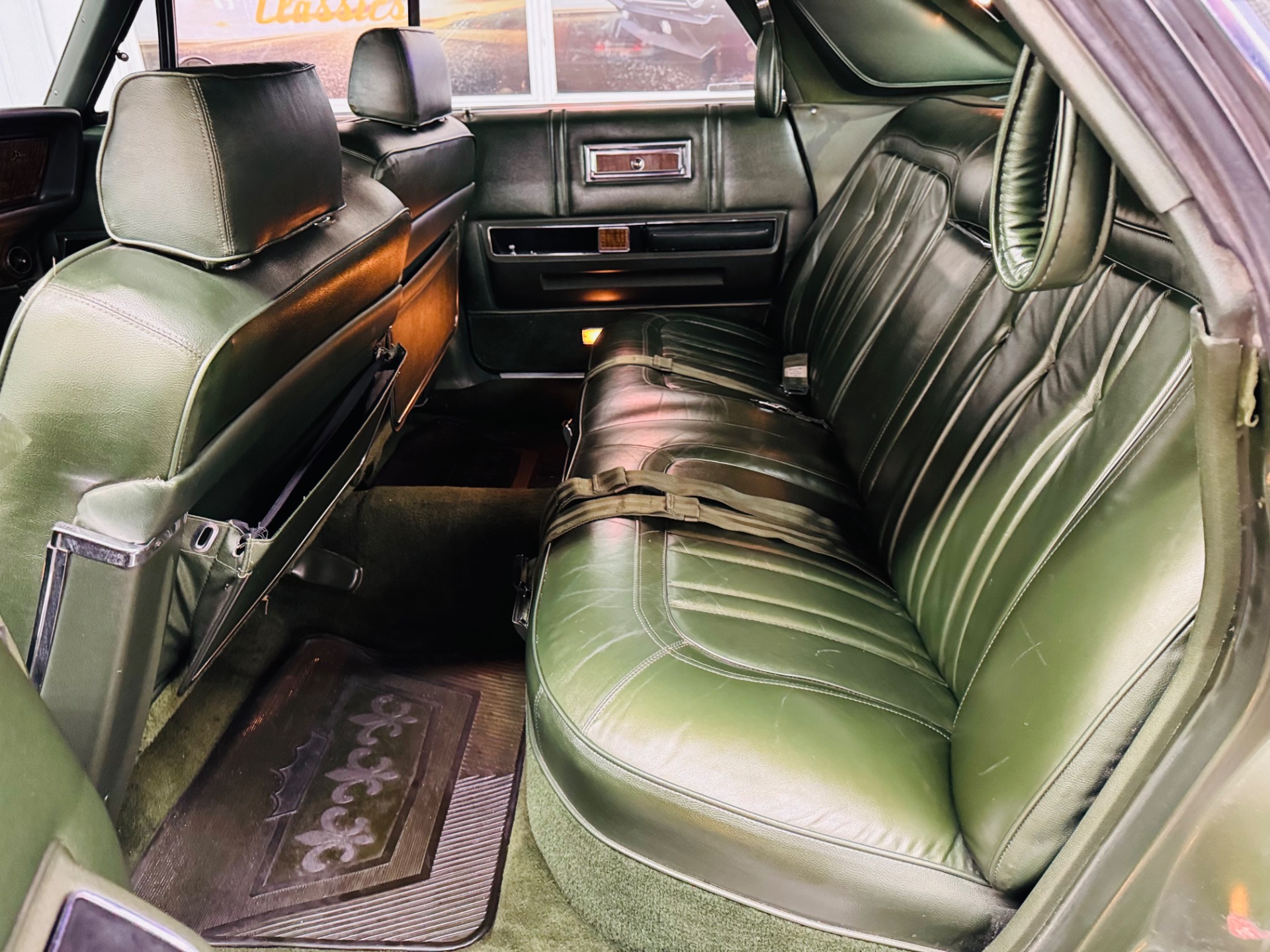 1969 Chrysler Imperial 34